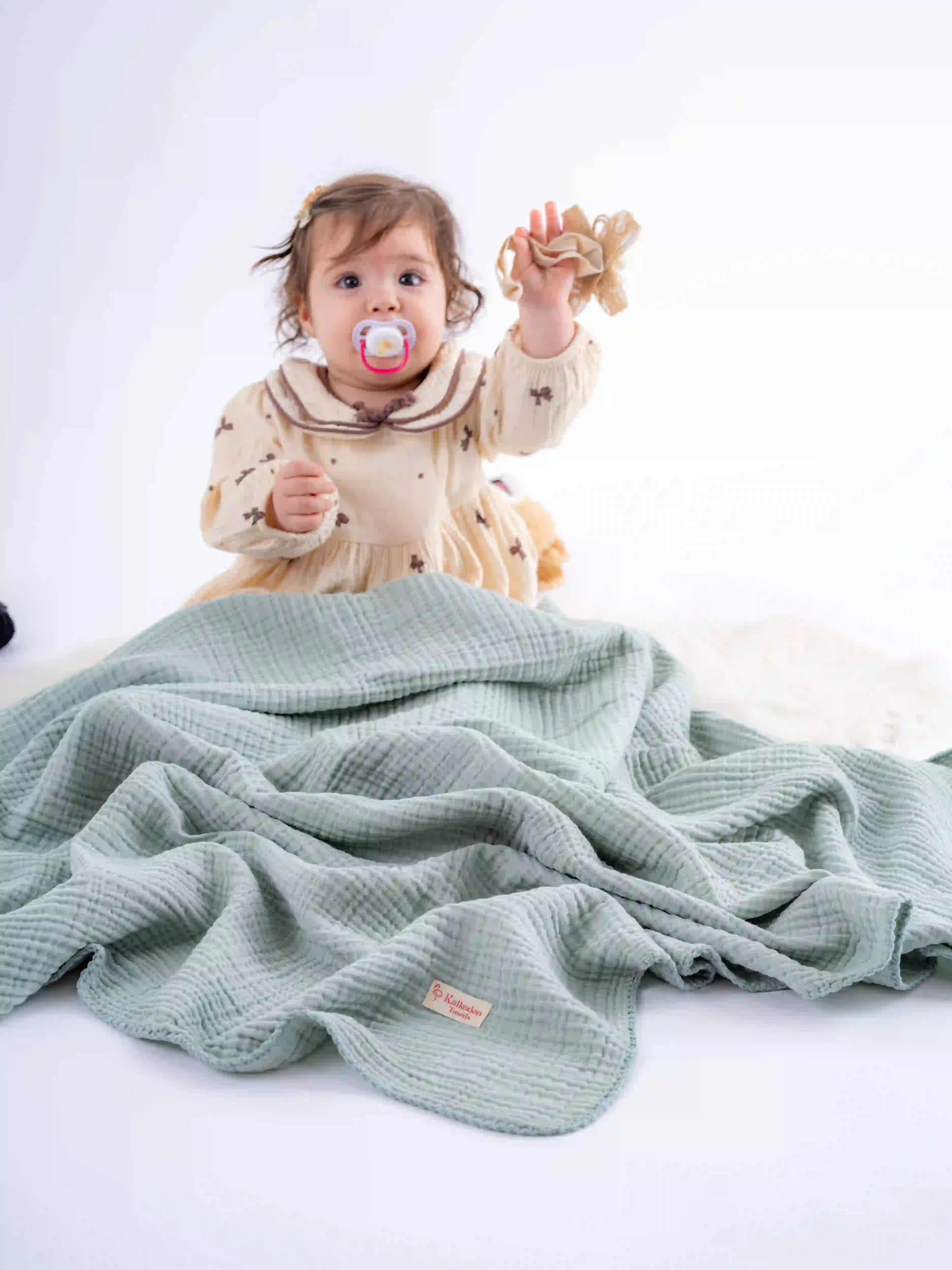 Quilted 4 Layers Muslin Blanket - Image 10