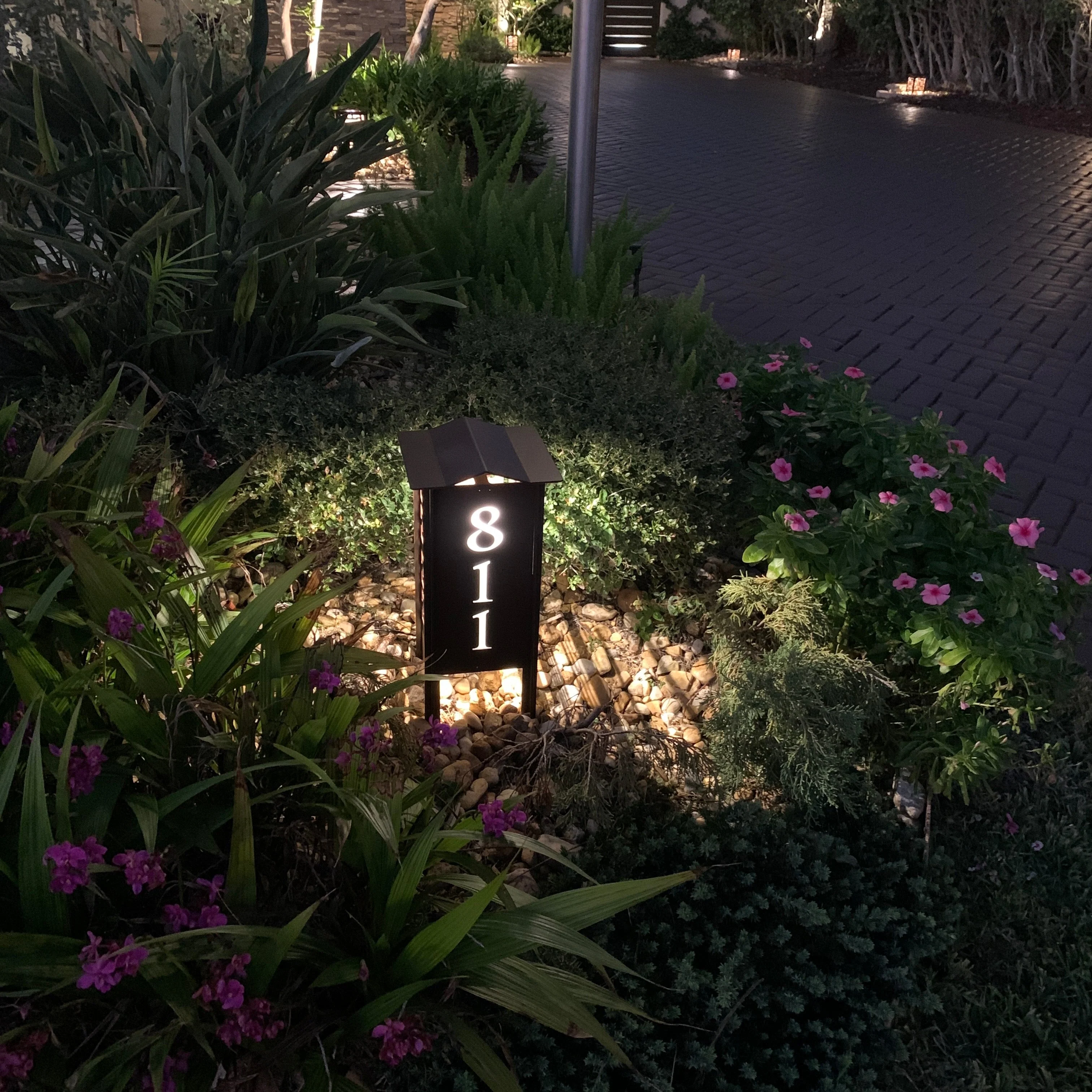 RadiantLight 14" tall ADDRESS MARKER Landscape Light - Garden Light - Image 13