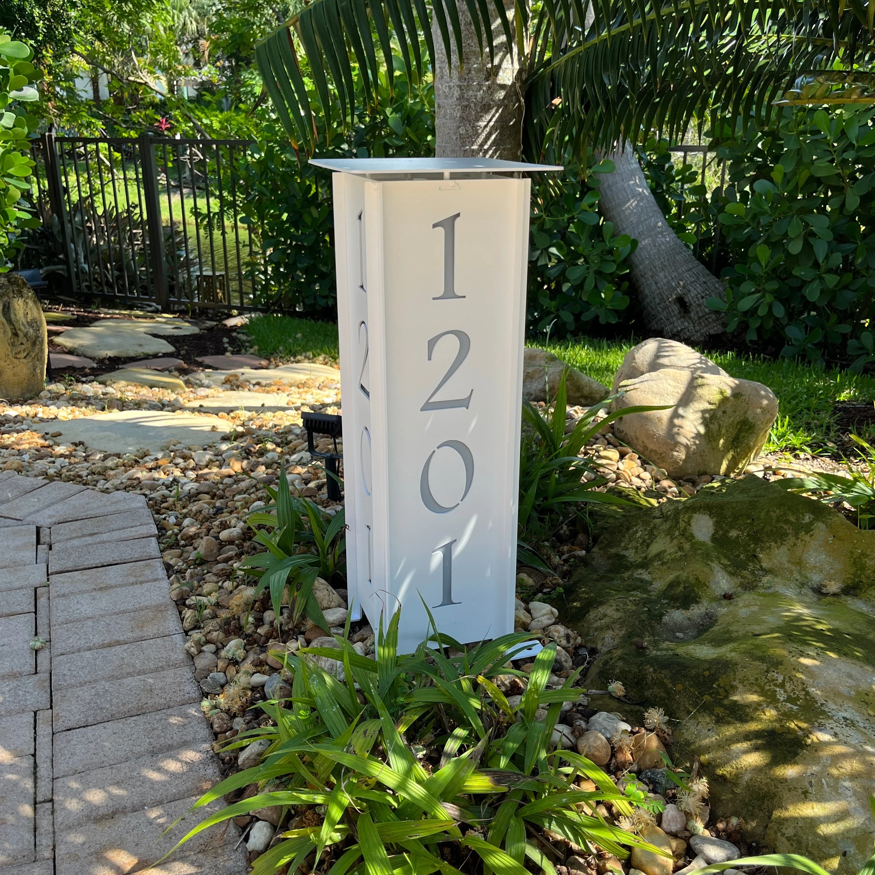 RadiantLight 27" tall ADDRESS MARKER Landscape Light - Garden Light - Image 10