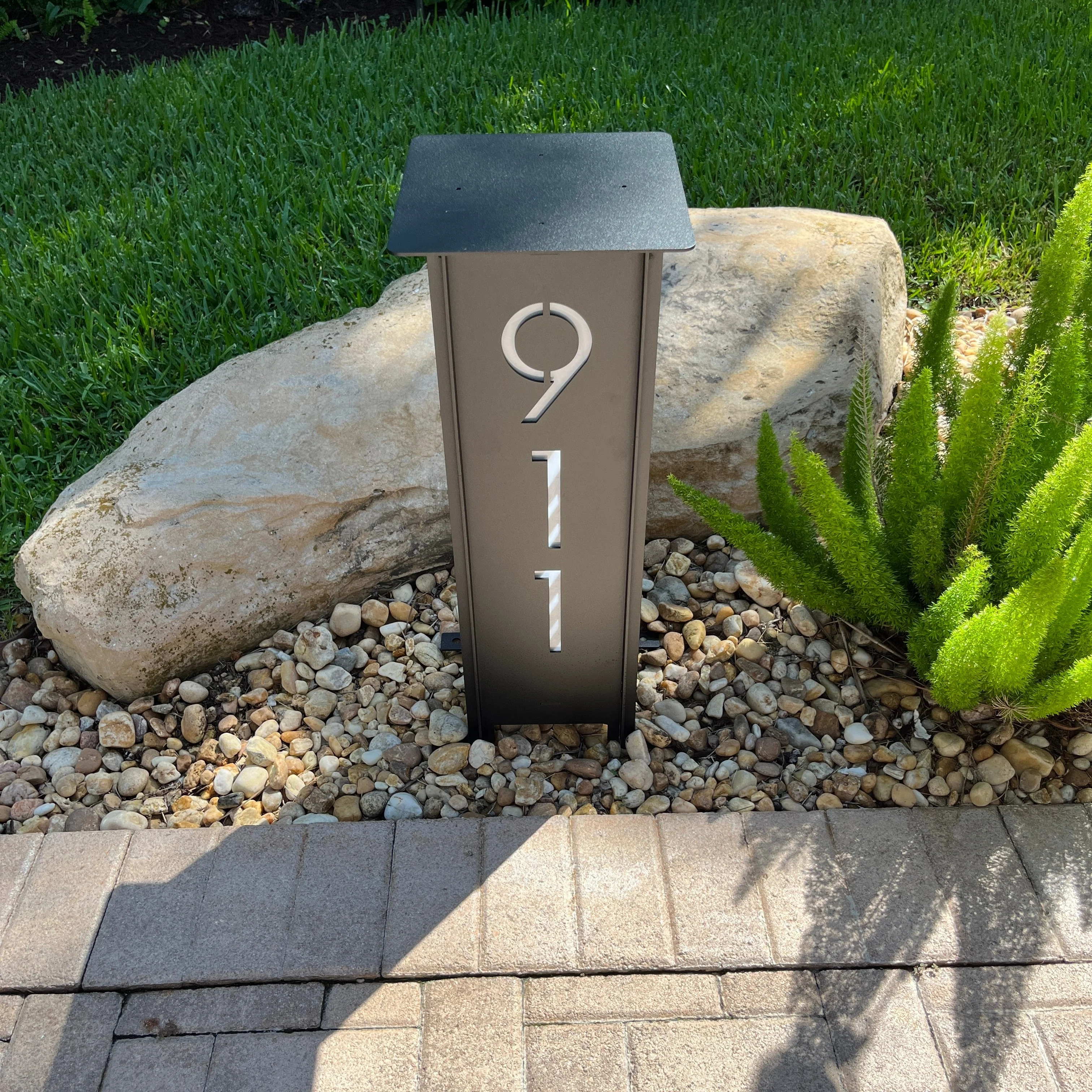 RadiantLight 27" tall ADDRESS MARKER Landscape Light - Garden Light - Image 15