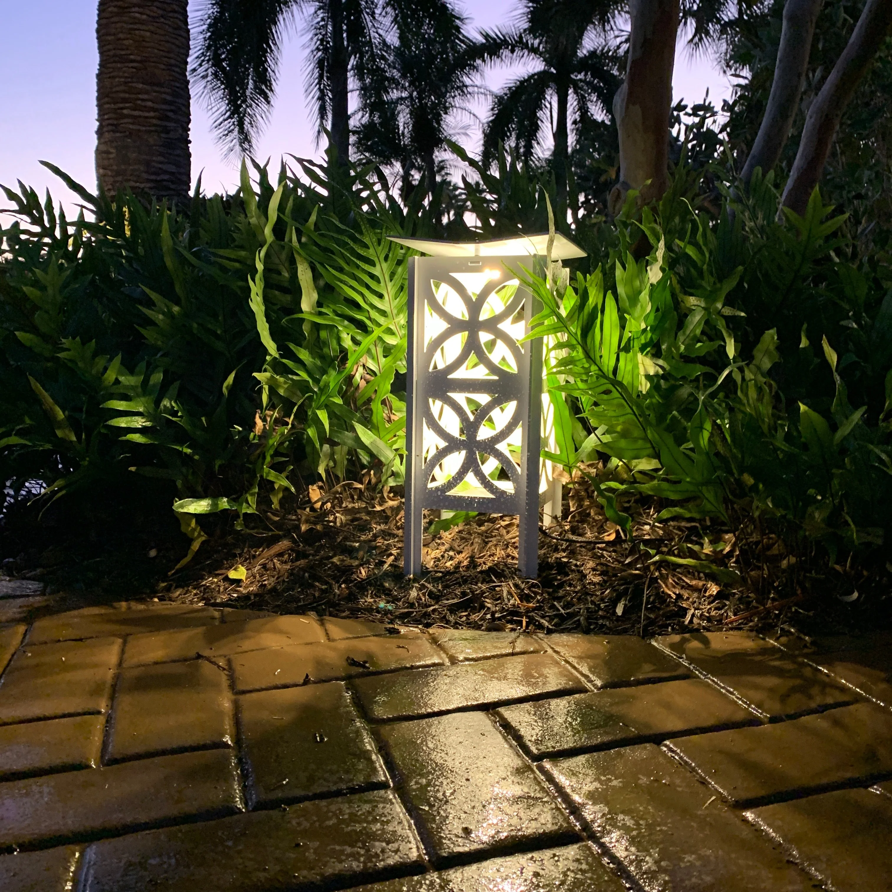 RadiantLight Mid-Century Landscape Light - Garden Light - Image 4