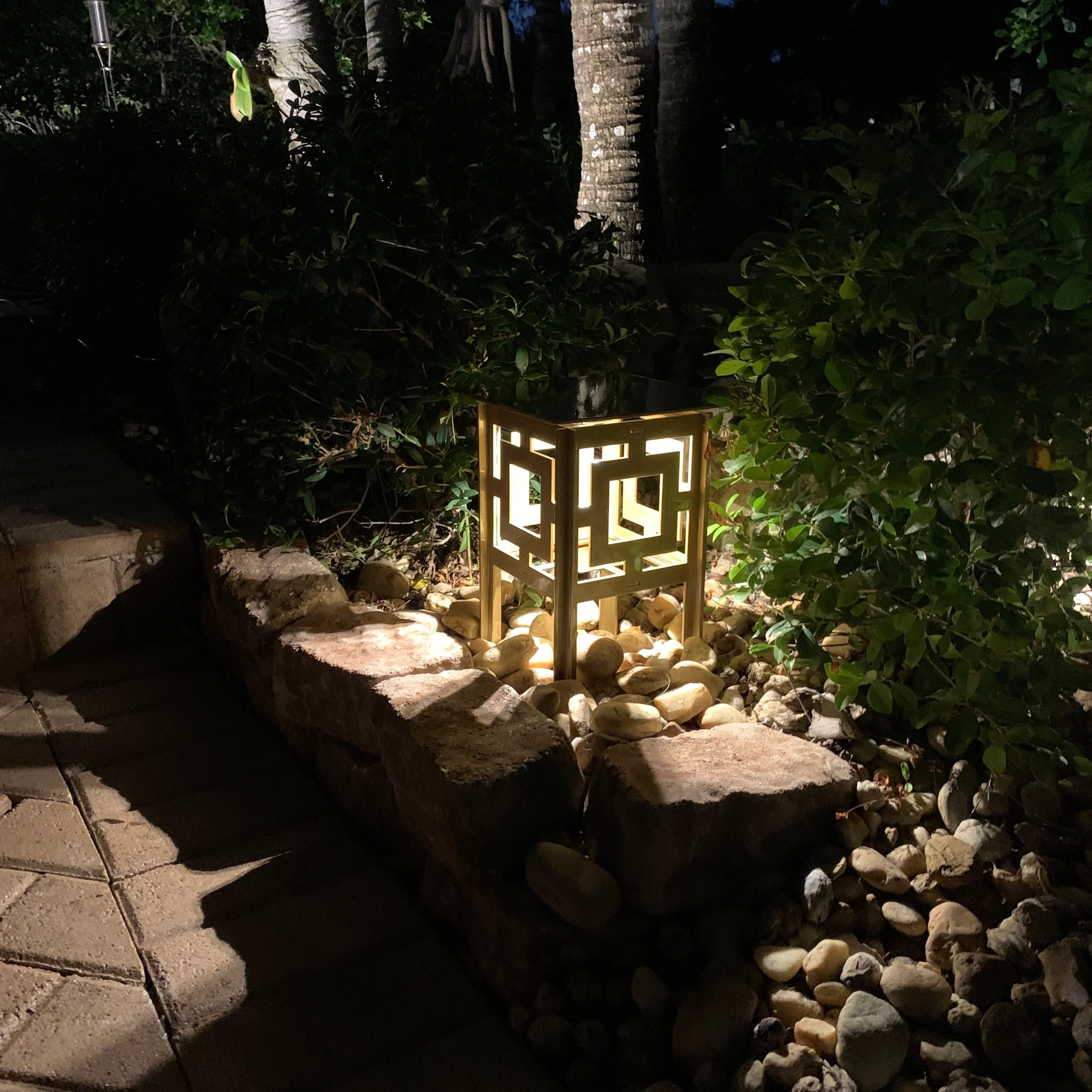 RadiantLight Modern Landscape Light - Garden Light - Image 4