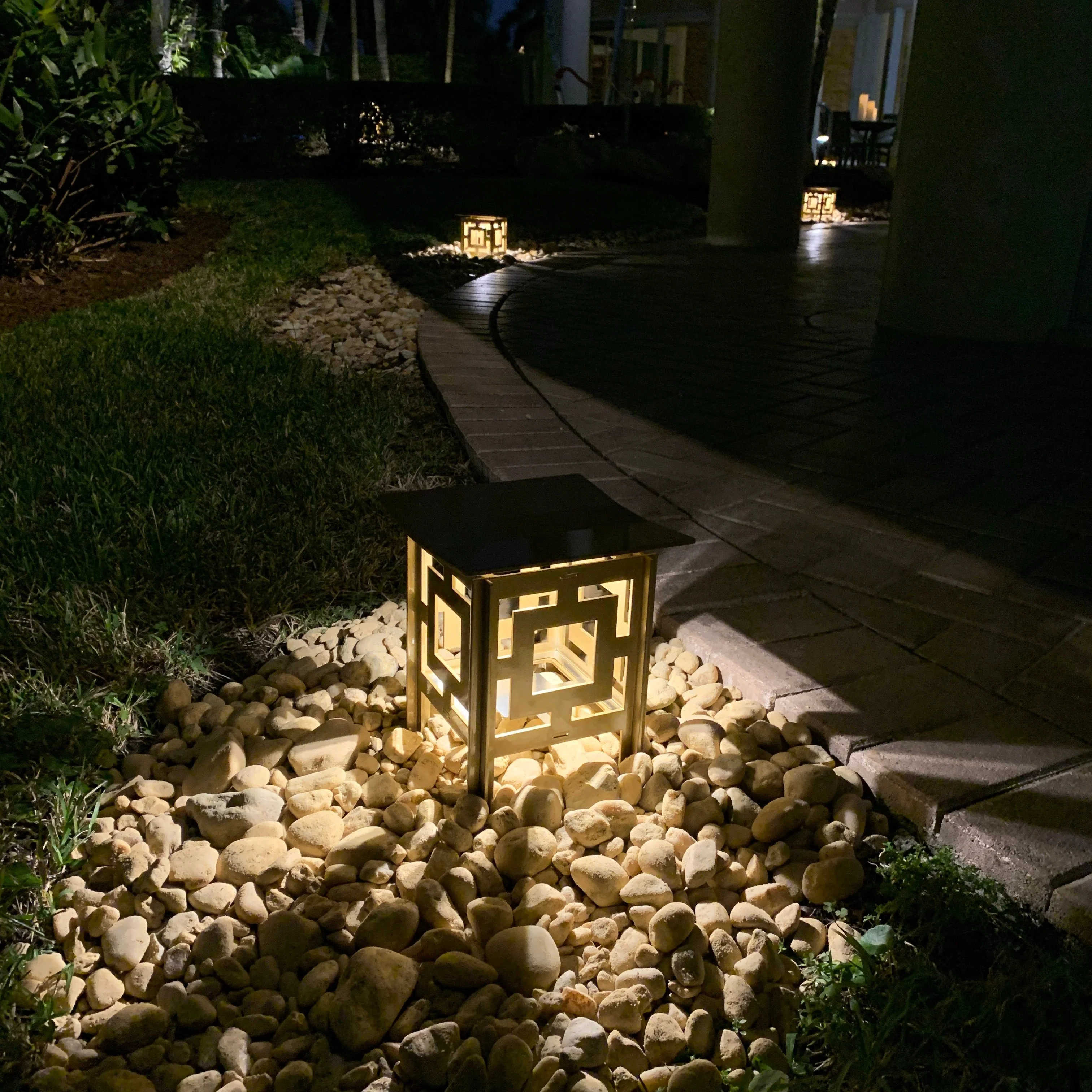 RadiantLight Modern Landscape Light - Garden Light - Image 5