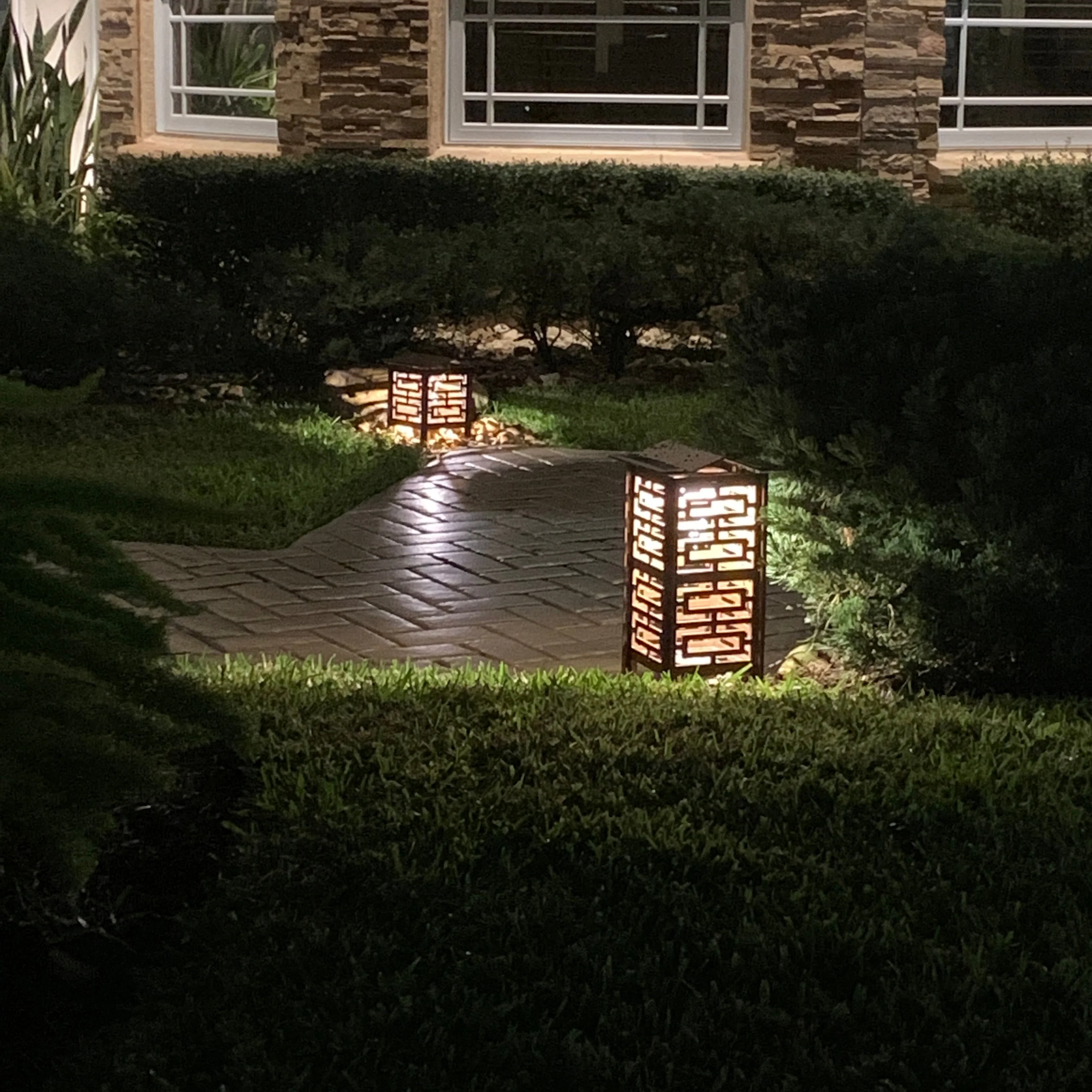 RadiantLight Polynesian Landscape Light - Garden Light - Image 10