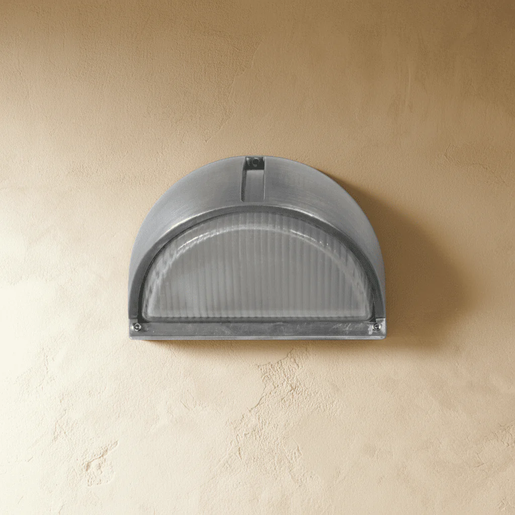 Radis Outdoor Wall Lamp - Image 2