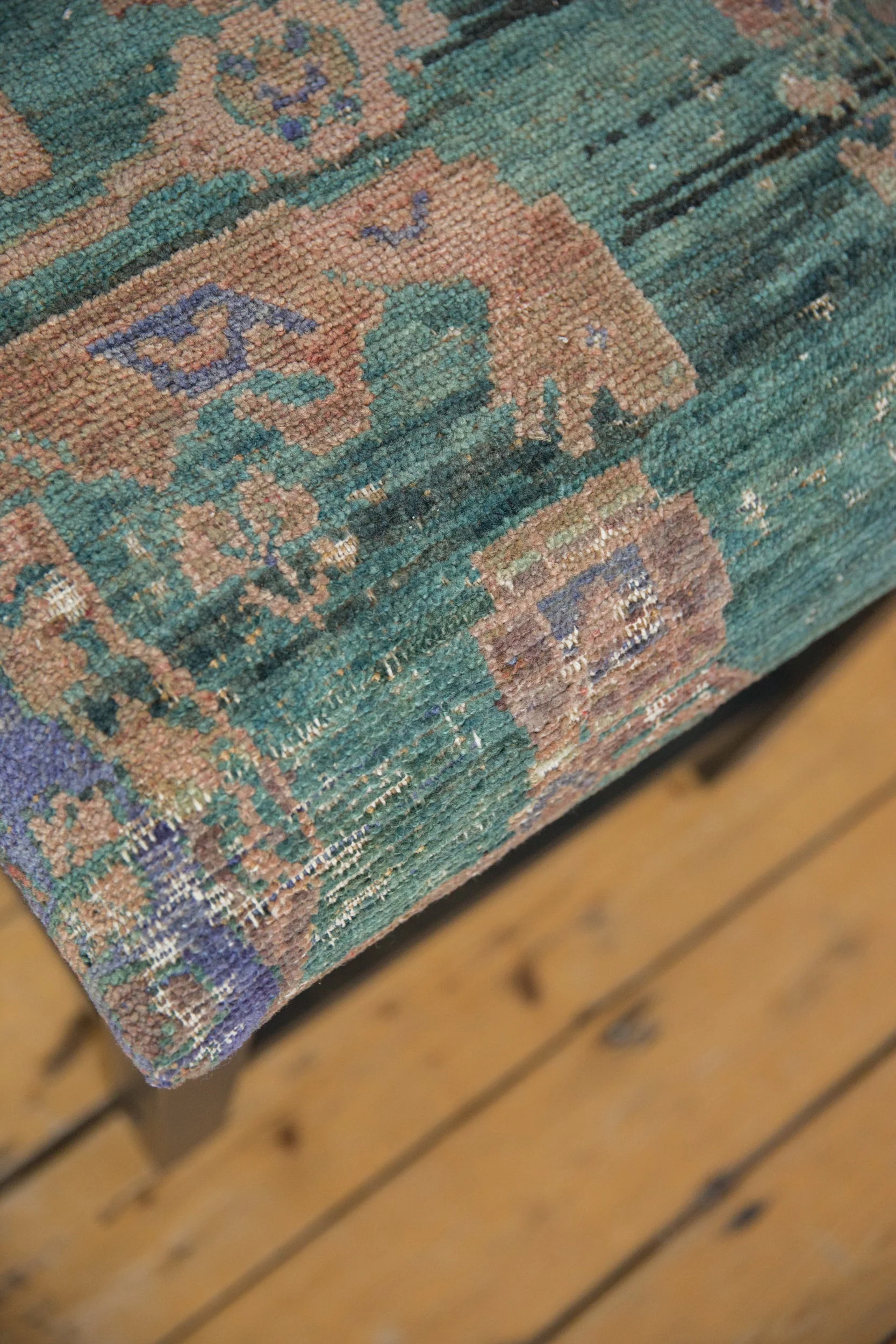 Reclaimed Vintage Turkish Rug Bench - Image 8