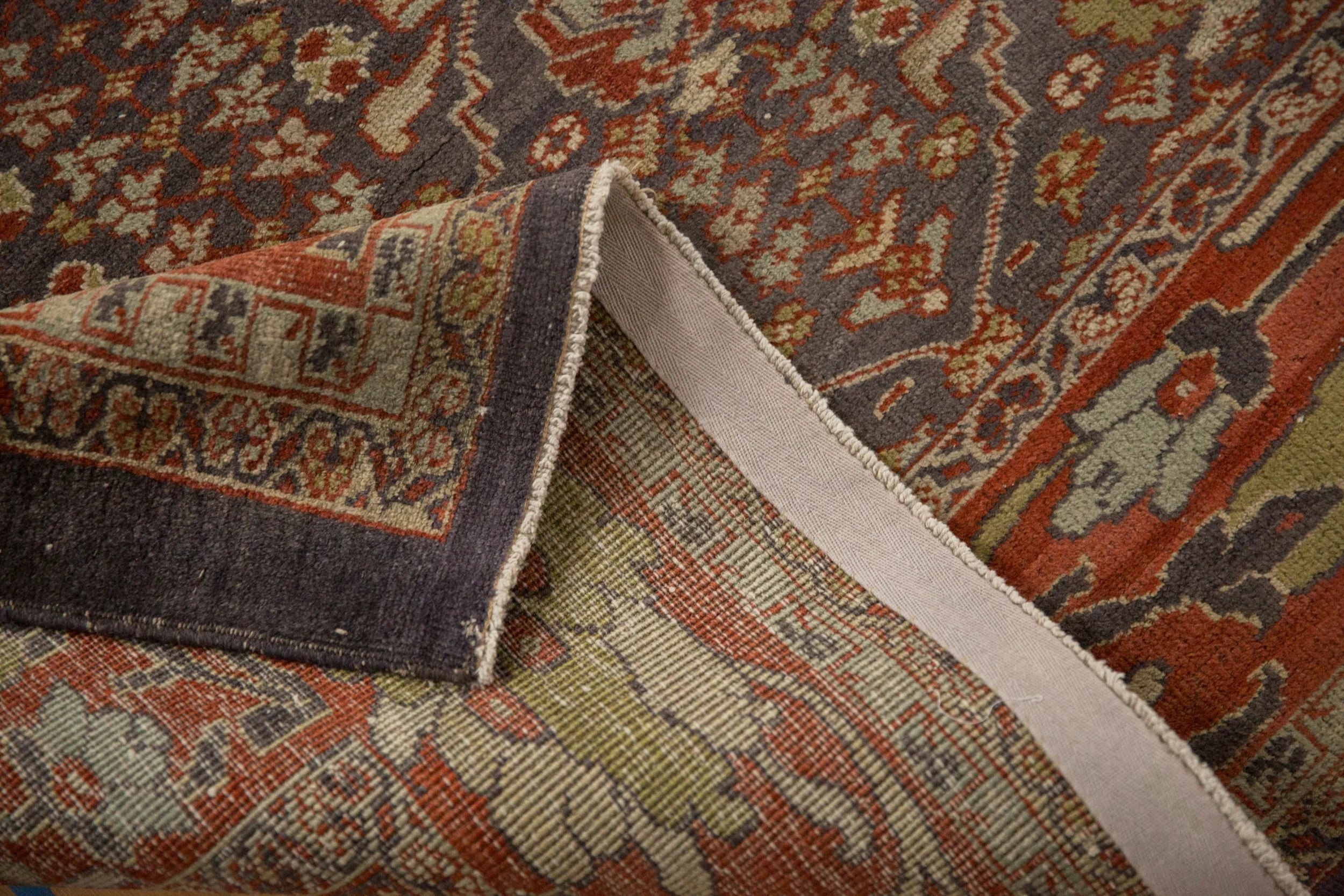 10.5x13.5 Vintage Distressed Mahal Carpet - Image 12