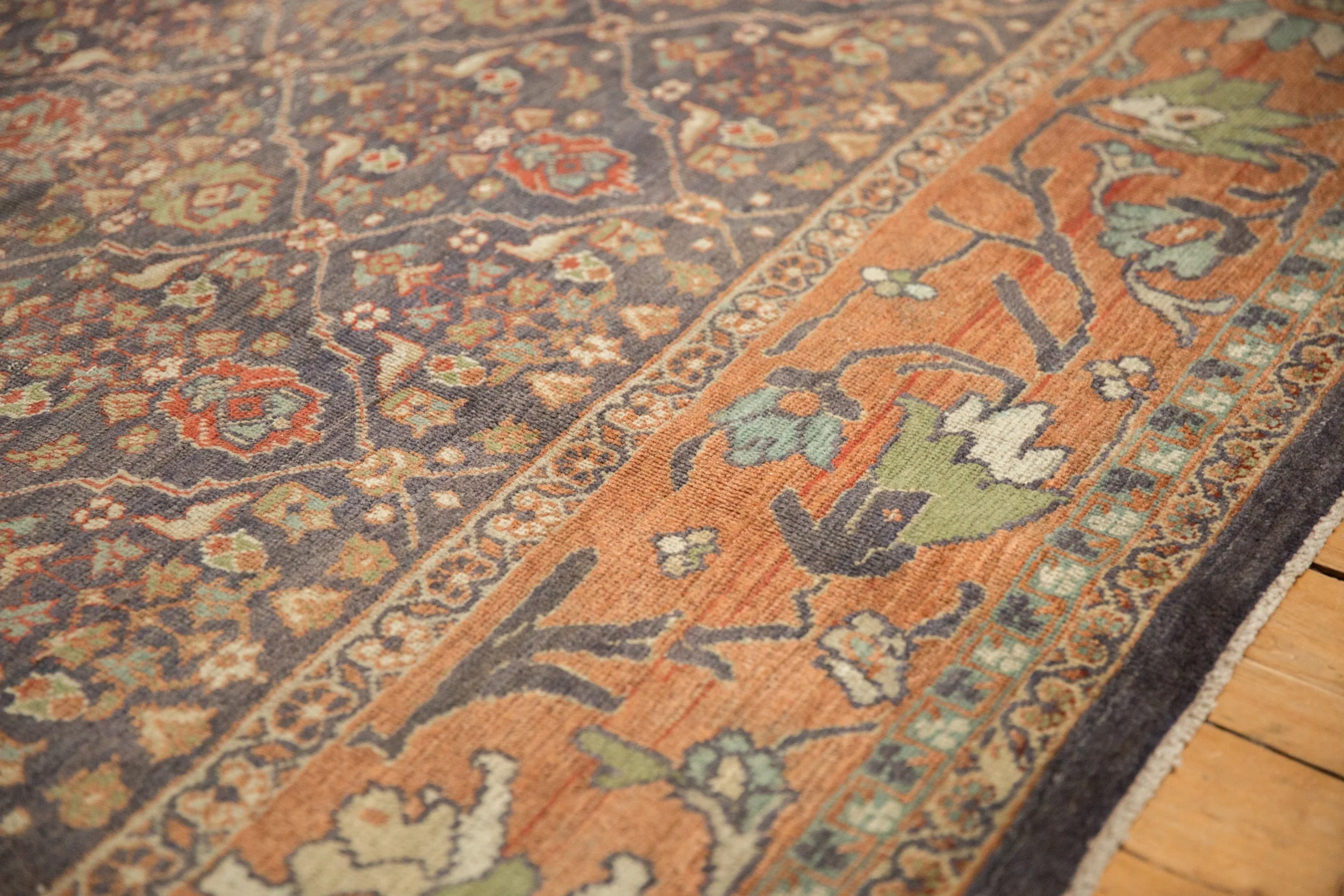 10.5x13.5 Vintage Distressed Mahal Carpet - Image 5