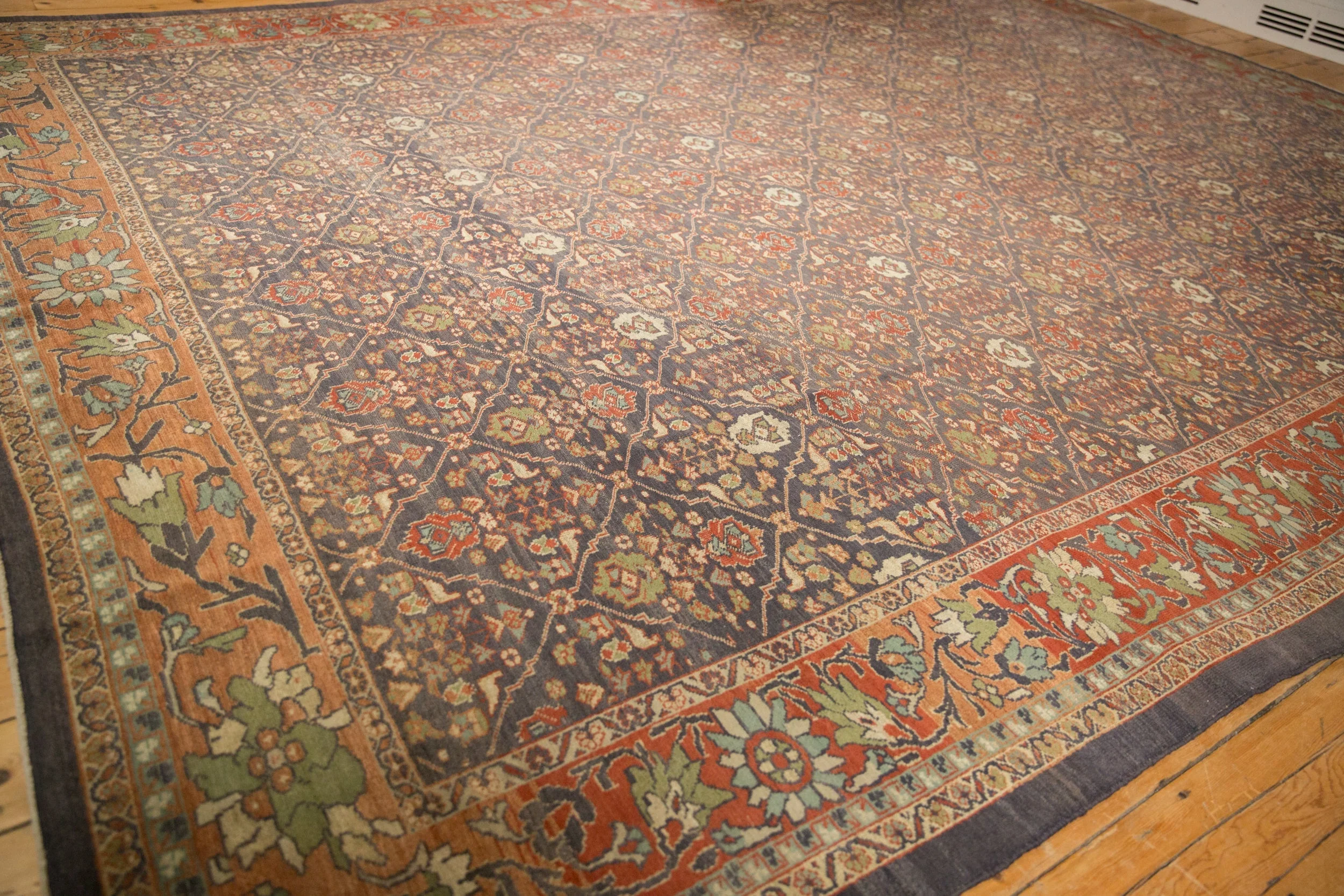 10.5x13.5 Vintage Distressed Mahal Carpet - Image 6