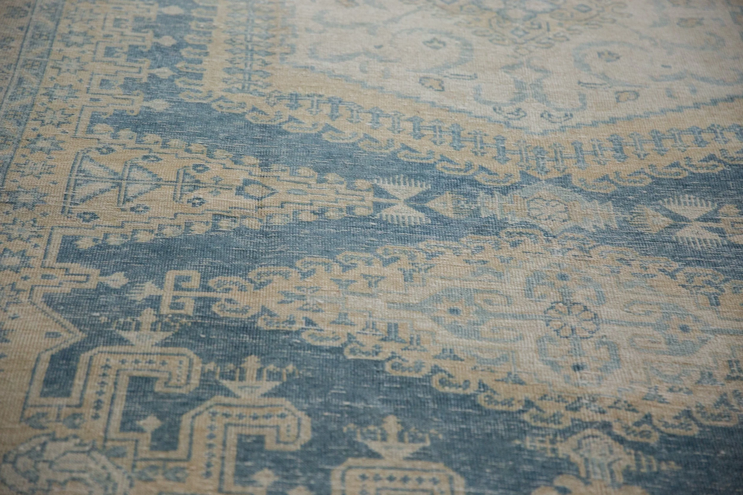 7x10 Vintage Distressed Veece Carpet - Image 9