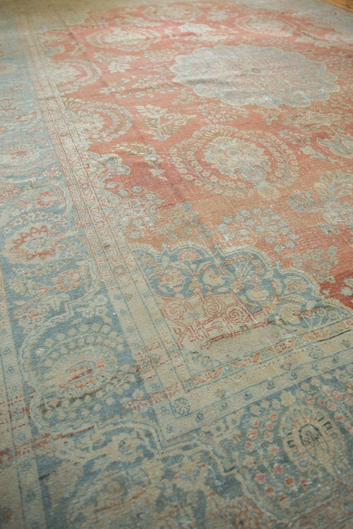9.5x13.5 Vintage Distressed Mahal Carpet - Image 10