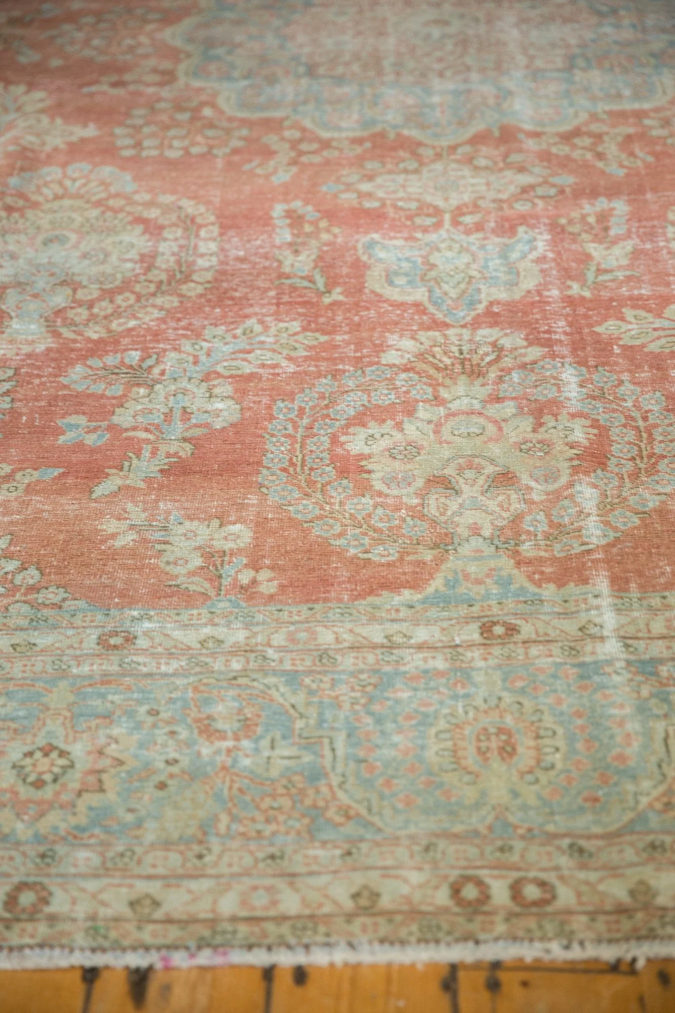 9.5x13.5 Vintage Distressed Mahal Carpet - Image 6