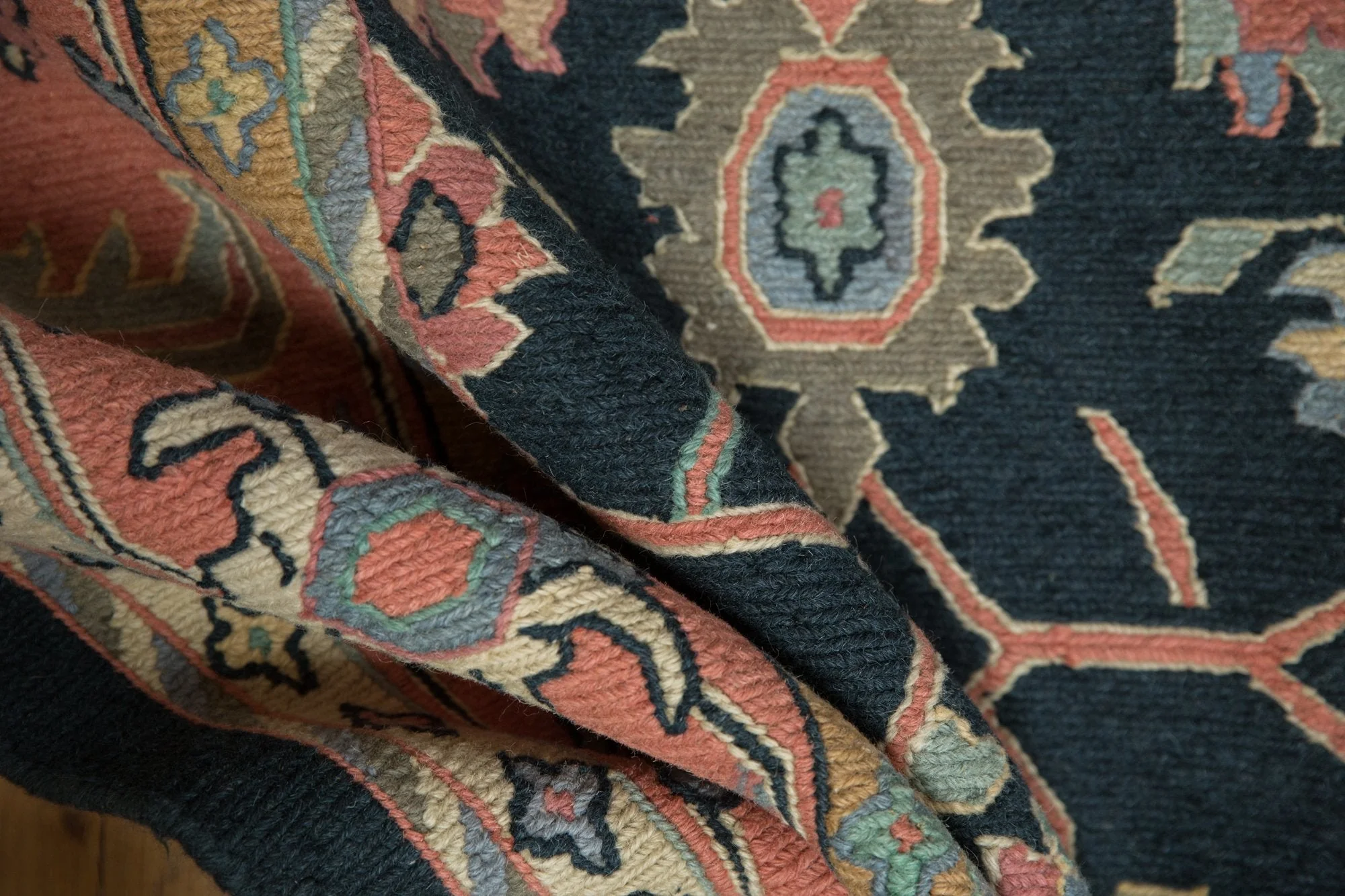 9x12 Vintage Serapi Indian Soumac Design Carpet - Image 11