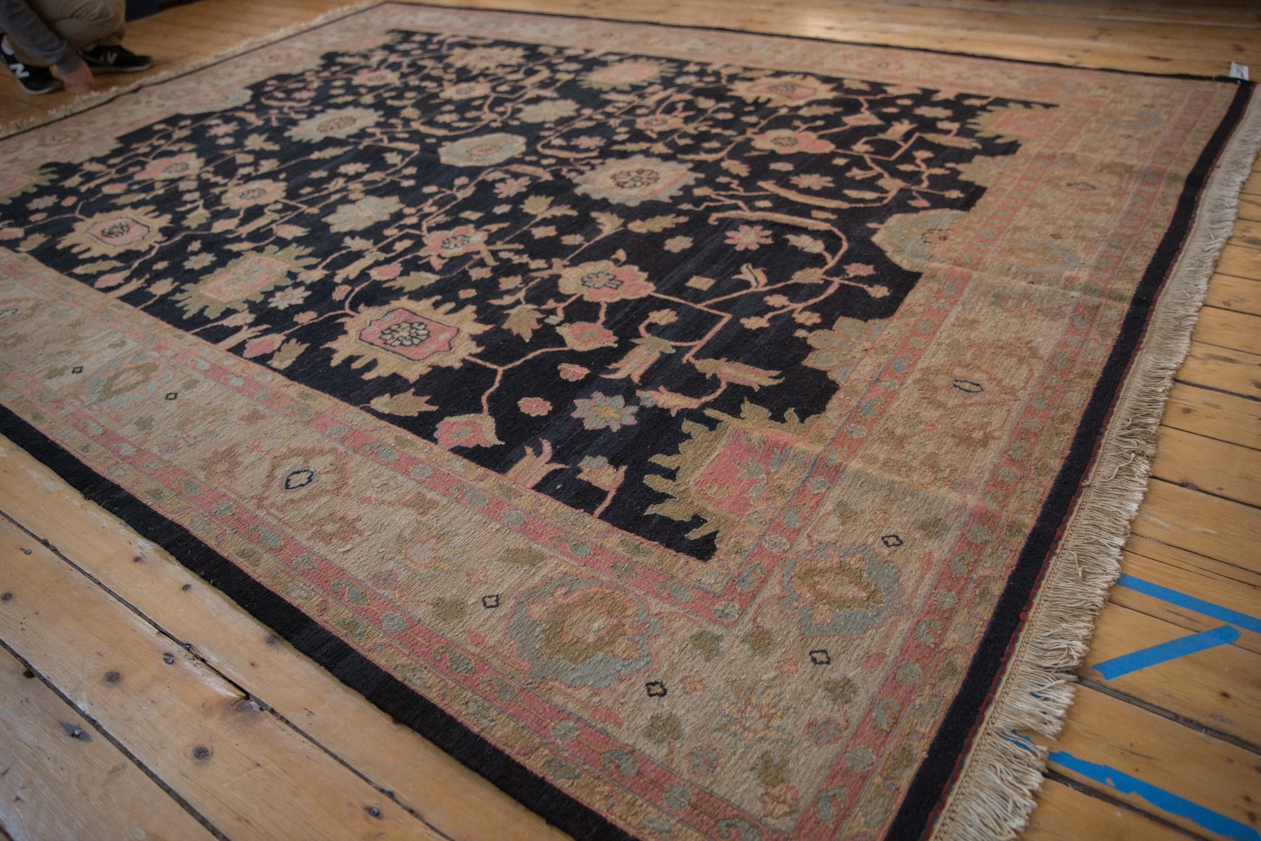 9x12 Vintage Tea Washed Indian Sultanabad Soumac Design Carpet - Image 4