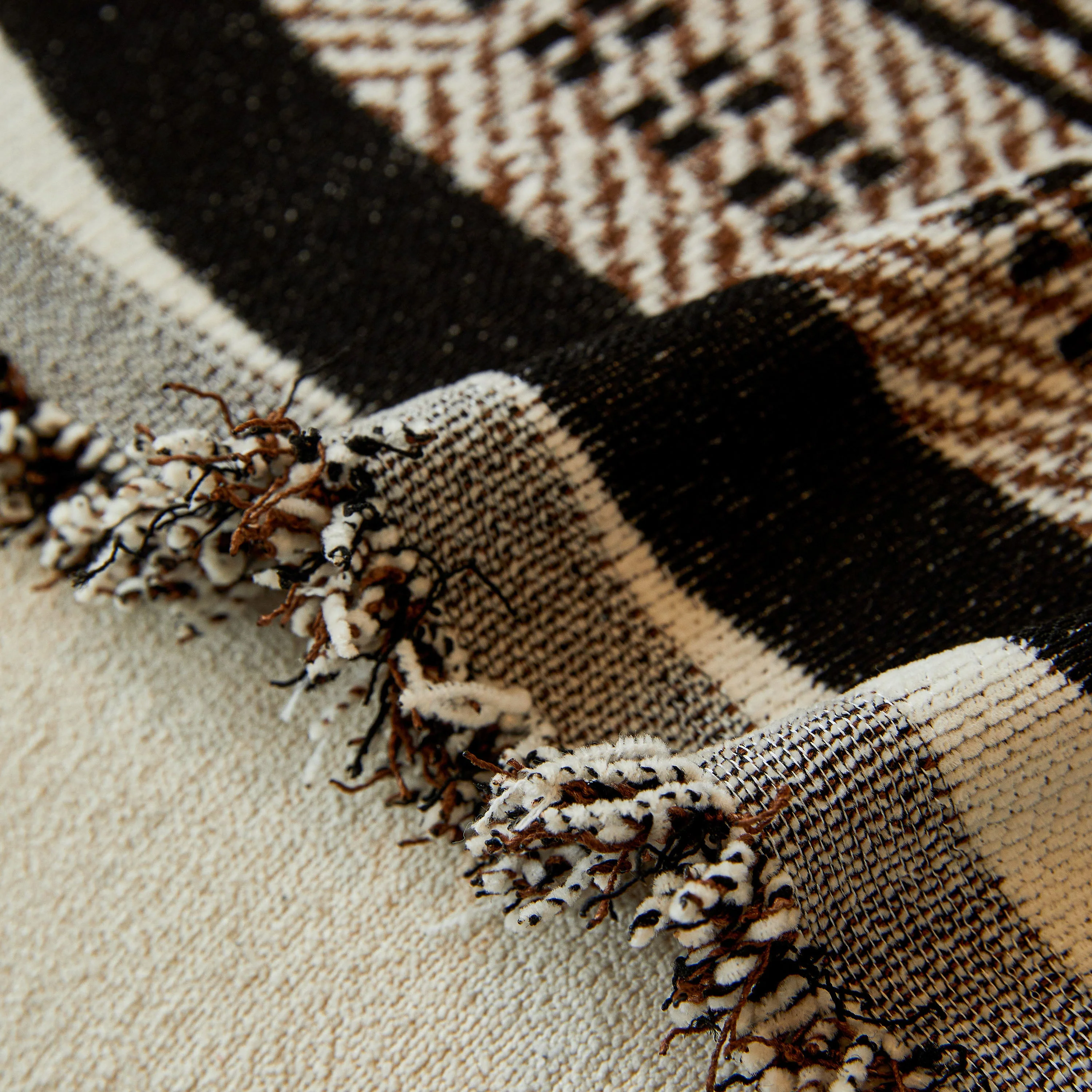 Reversible Herringbone Sofa Cover, 2-in-1 Classic British Throw Blanket for Couch - Image 36