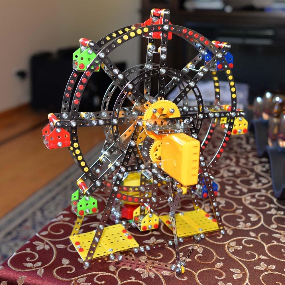 Rotating Motorized with LED Lights Metal Ferris Wheel Model Kit (954 Pieces) 14 Inches - Image 3