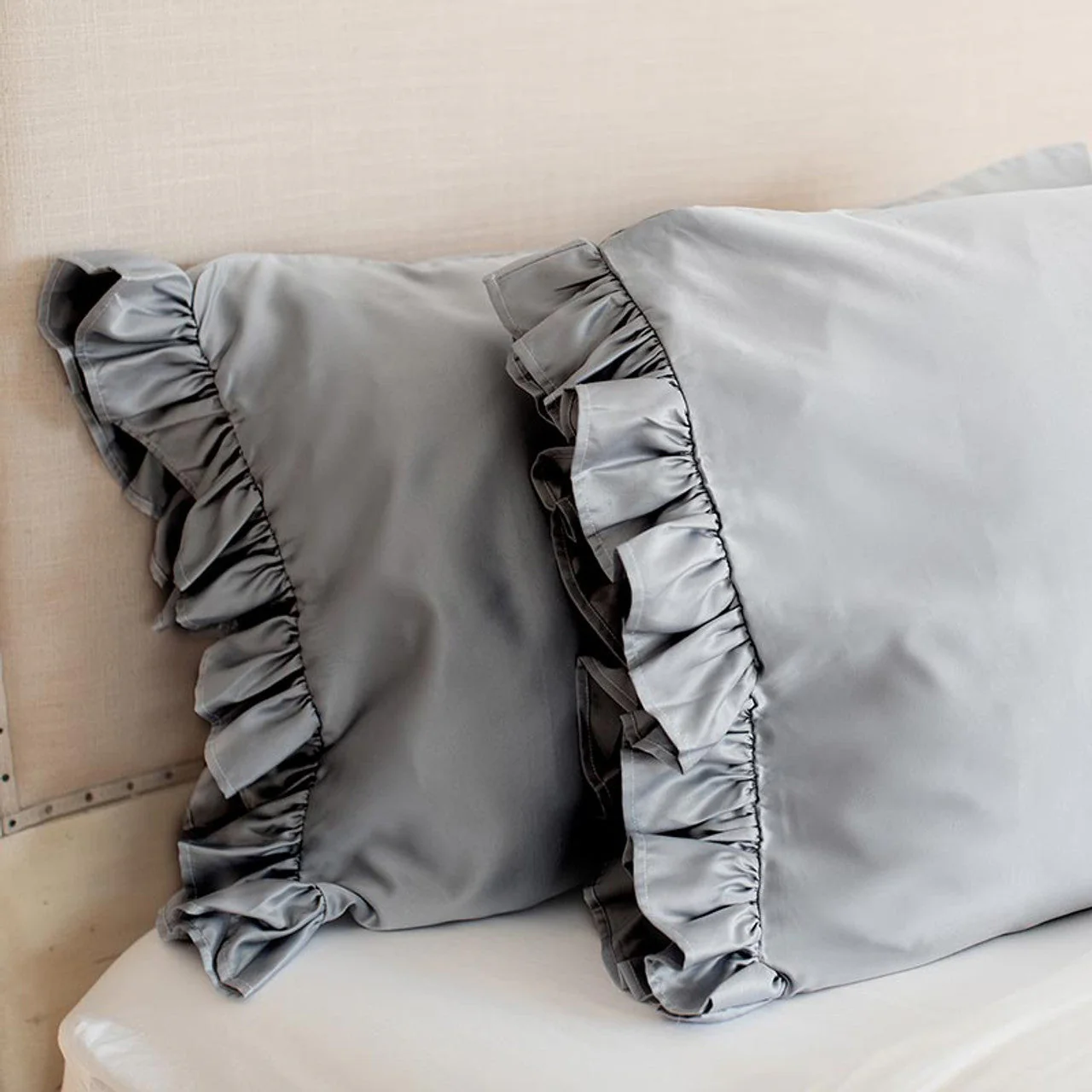 Ruffled Satin Pillowcase in Gray | Standard Size - Image 2