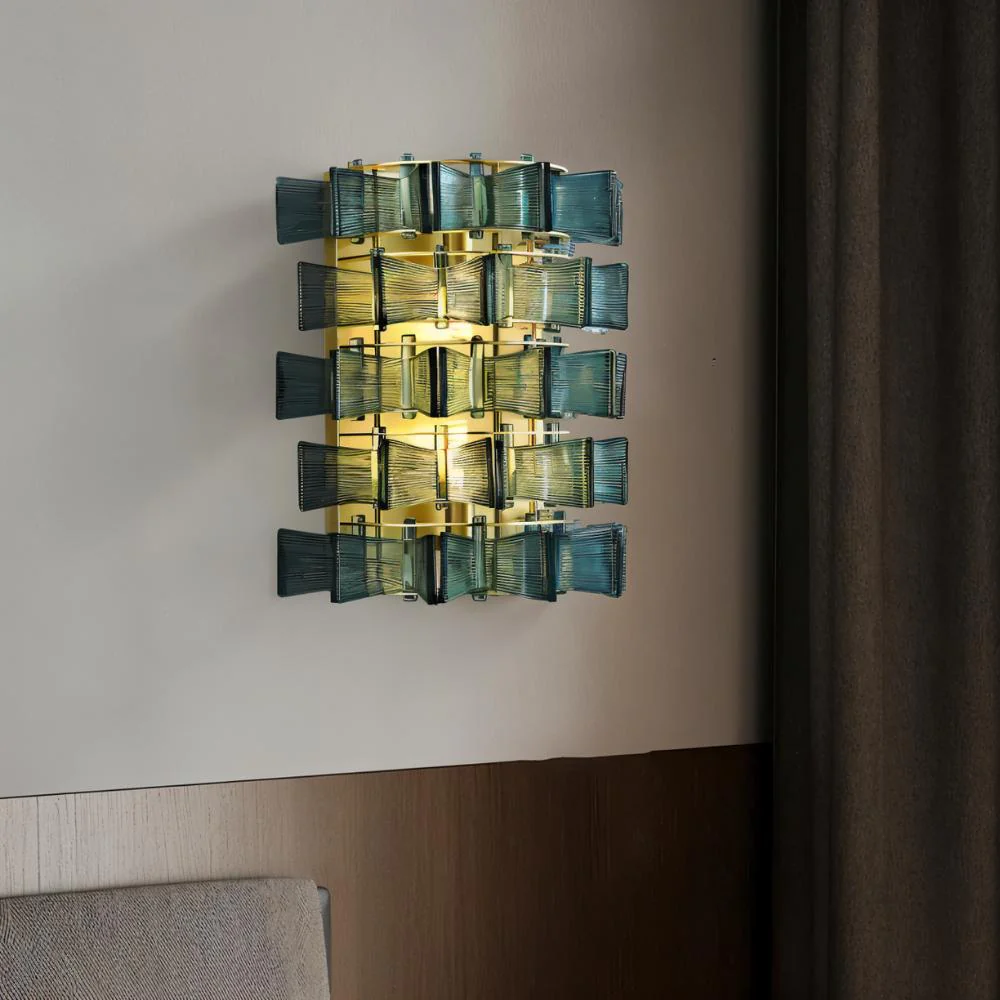 Salane Wall Lamp - Image 3