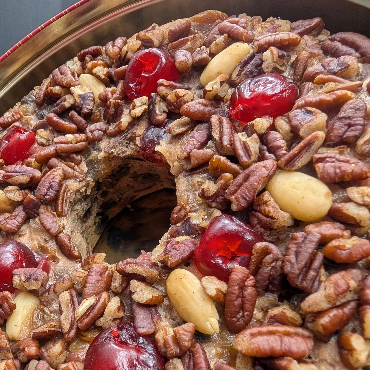 SALE | Grandma's Fruitcake in Holiday Tin | 3 lb | Beatrice Bakery - Image 2