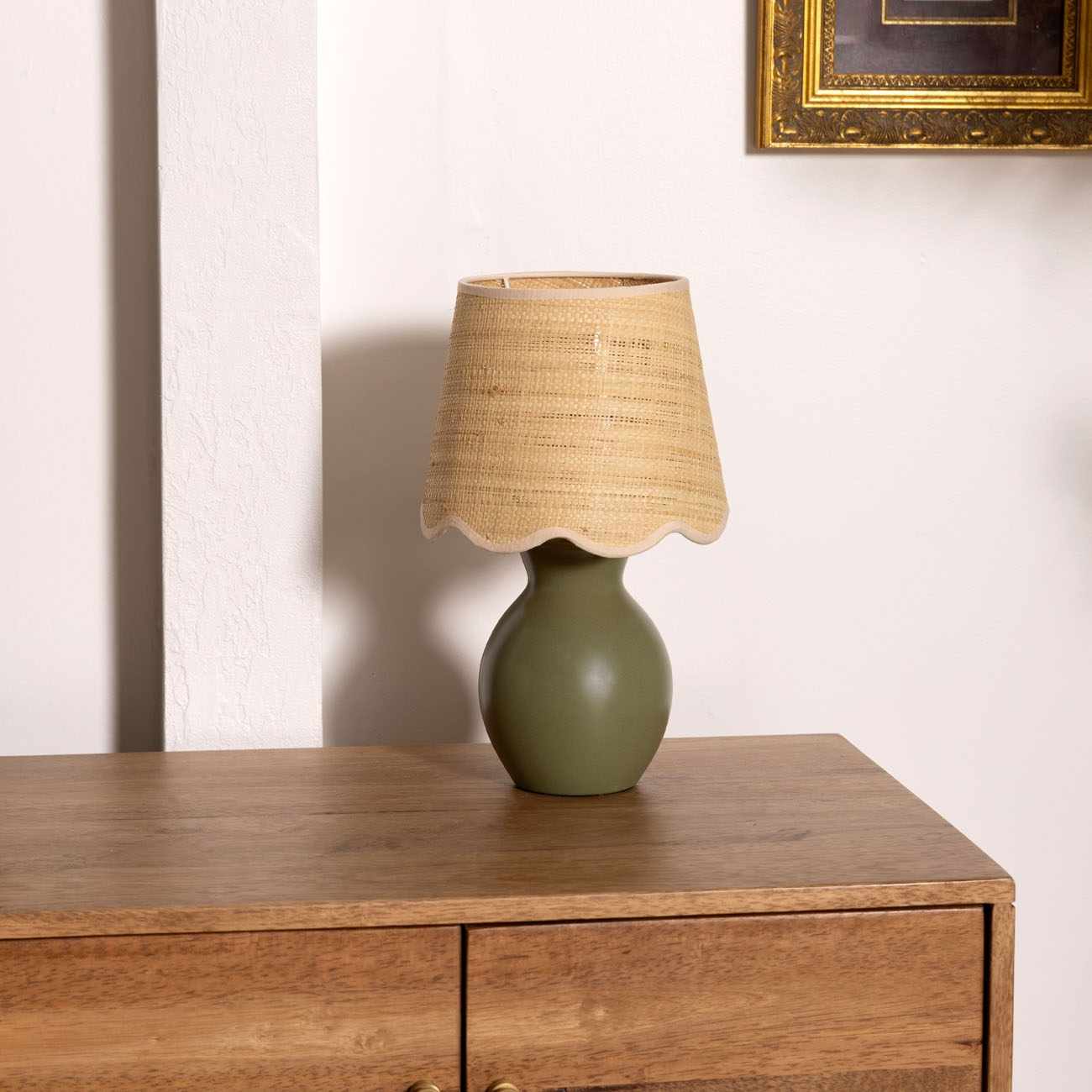 Salgareda Green Rattan Table Lamp - Image 3