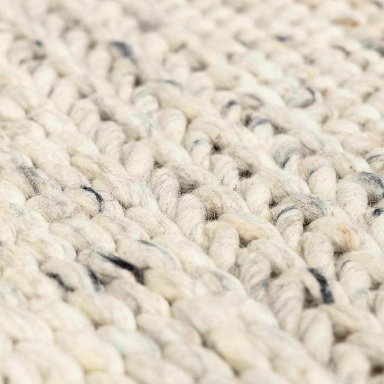 Salvo Luxury Hand Woven Wool Area Rug - Image 10