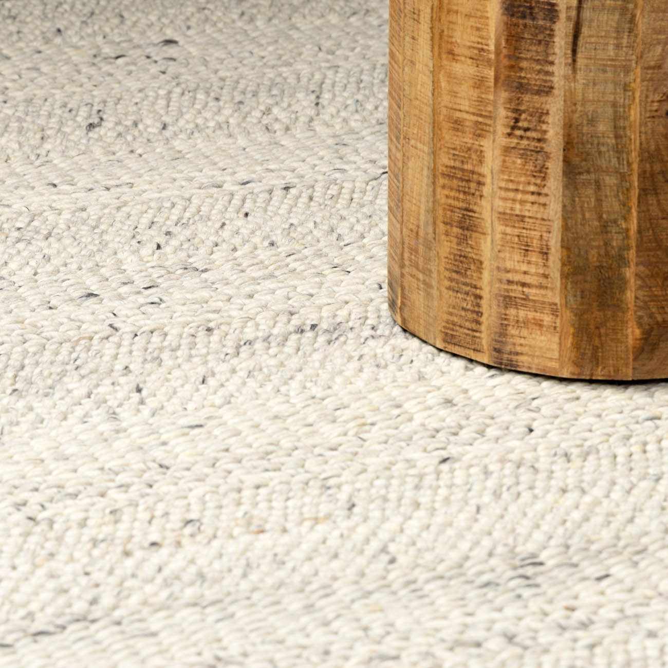 Salvo Luxury Hand Woven Wool Area Rug - Image 14
