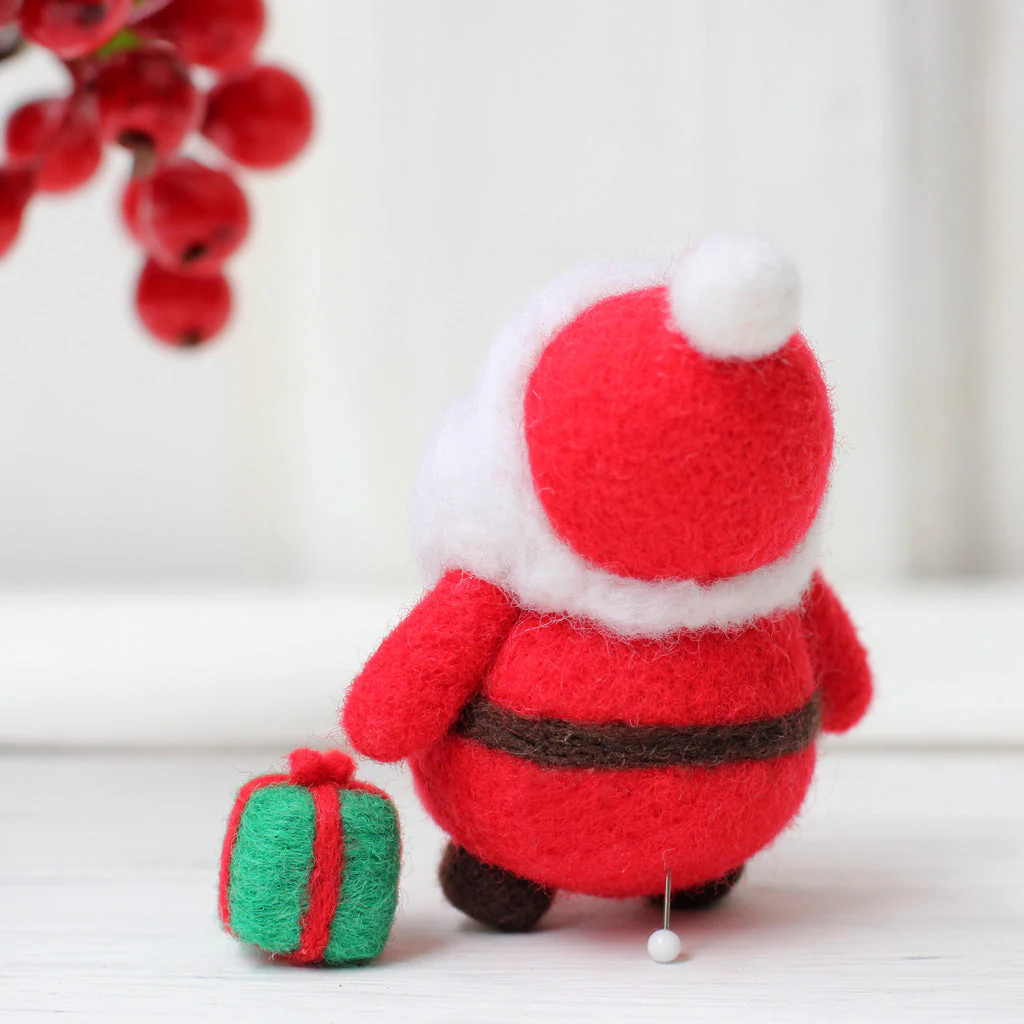Santa Needle Felting Kit. Wizardi DIY Wool Craft Kit F07N8-W11 - Image 4