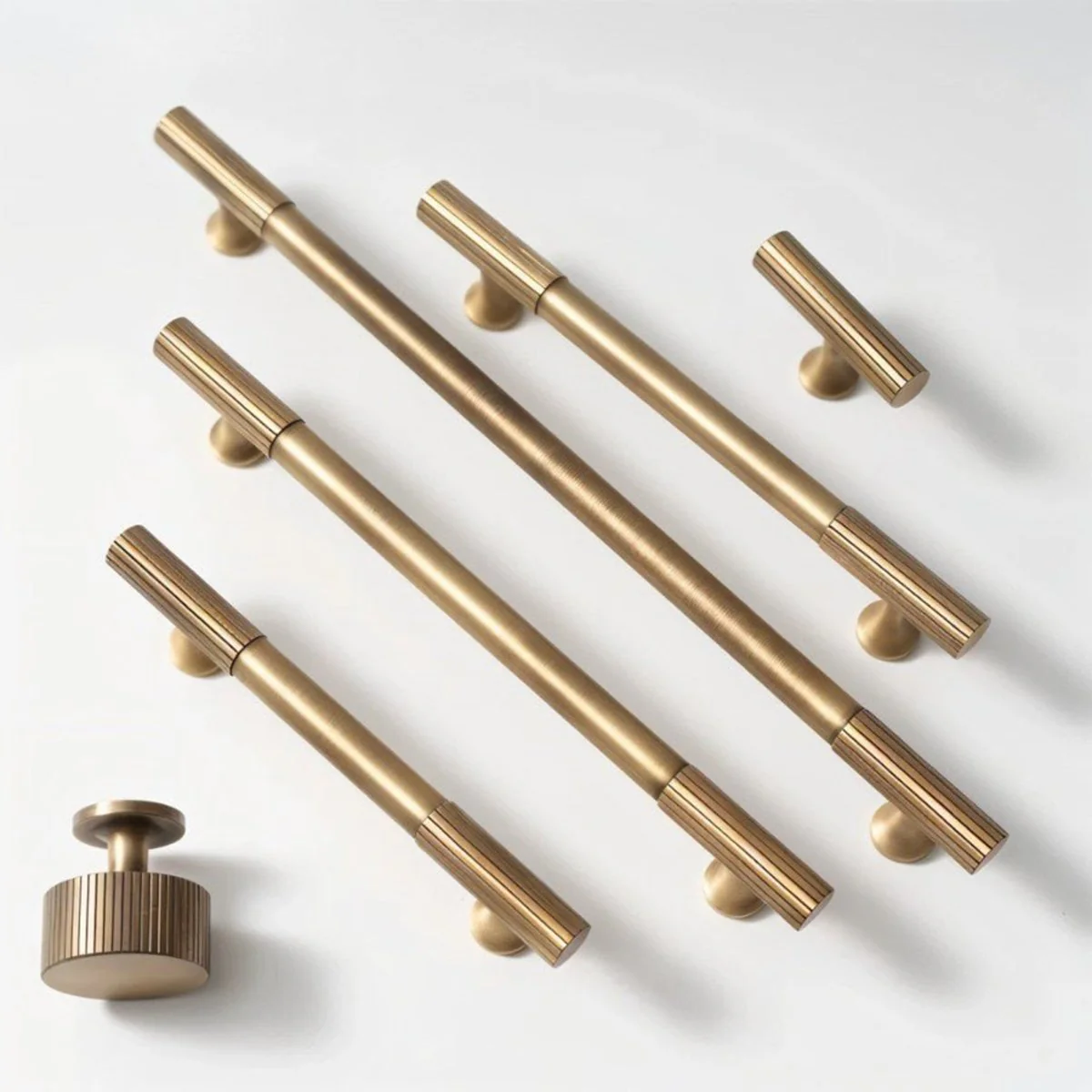 Sean Brass Knob & Pull Bar - Open Box - Image 6