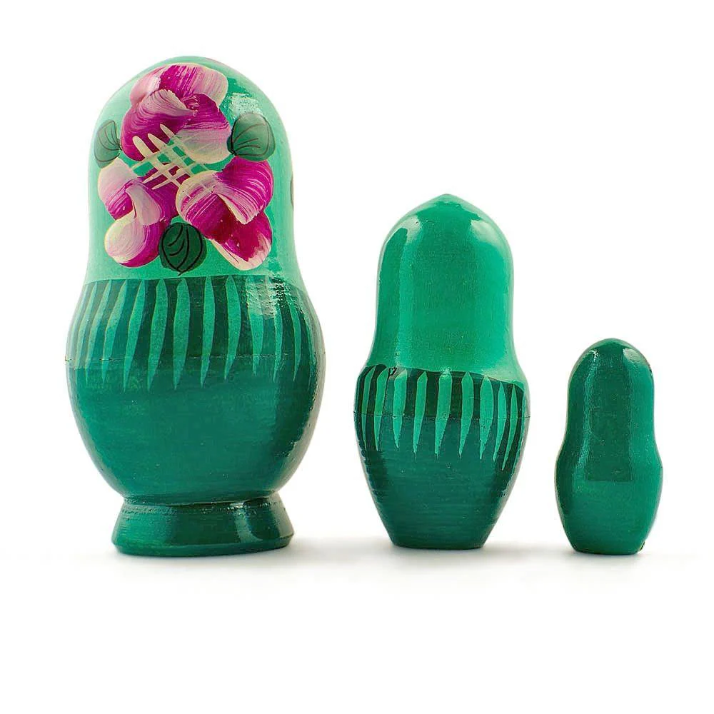 Set of 3 Deep Green Dress Wooden  Nesting Dolls 3.5 Inches - Image 2