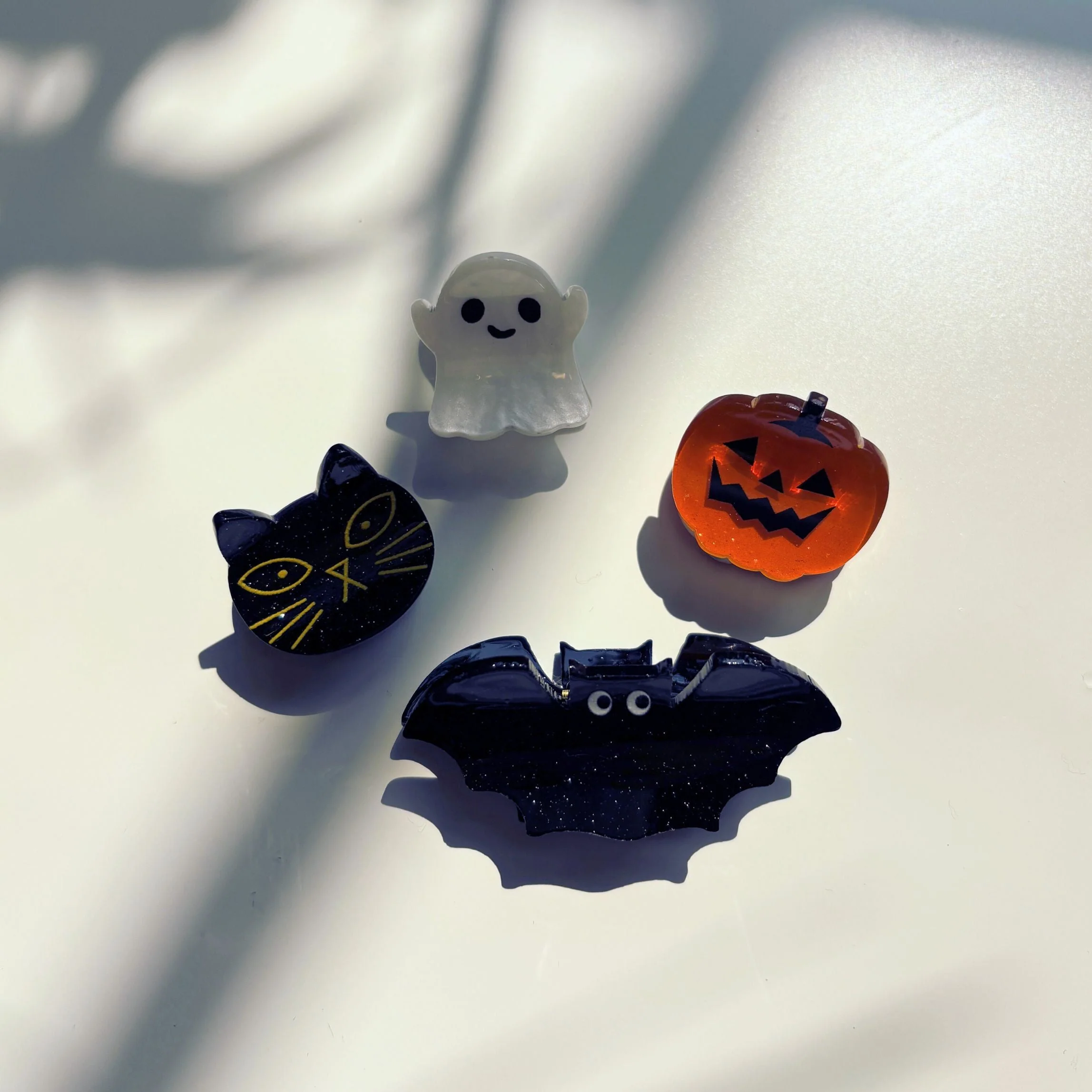 Set of 4 Velvet Claws Mini Spooky Hair Claws | Hair Claw Clip in Giftable Pouch - Image 13