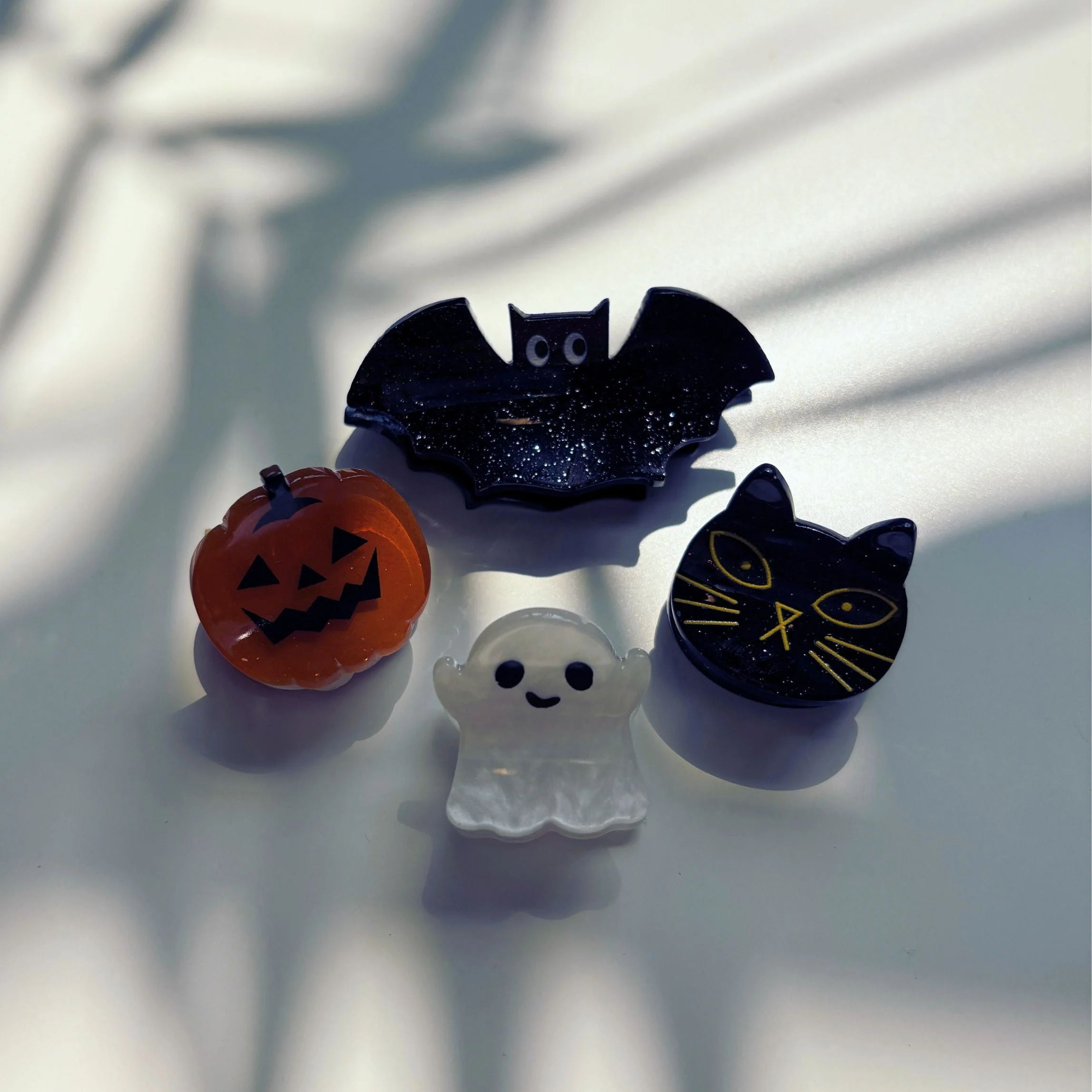 Set of 4 Velvet Claws Mini Spooky Hair Claws | Hair Claw Clip in Giftable Pouch - Image 7