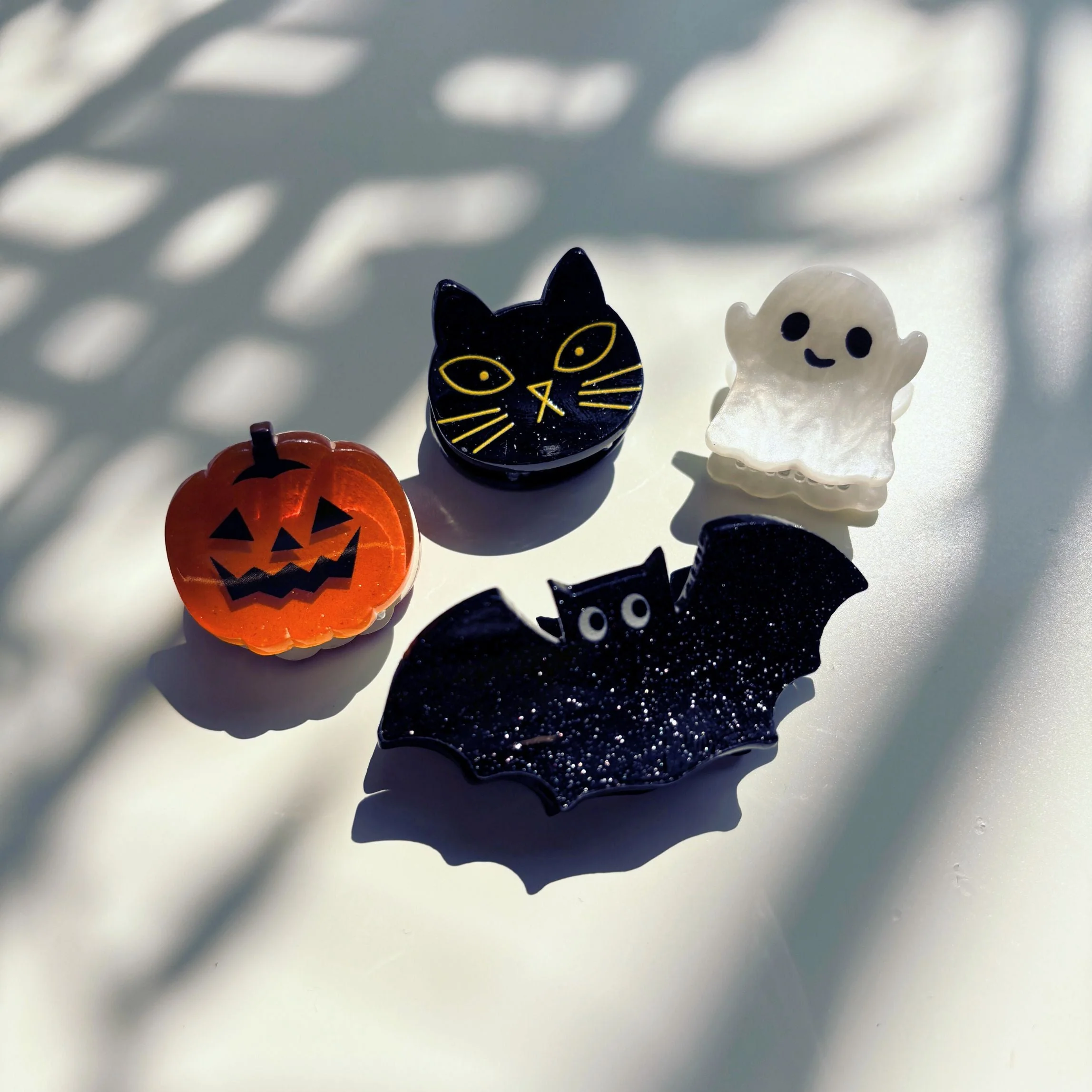 Set of 4 Velvet Claws Mini Spooky Hair Claws | Hair Claw Clip in Giftable Pouch - Image 8