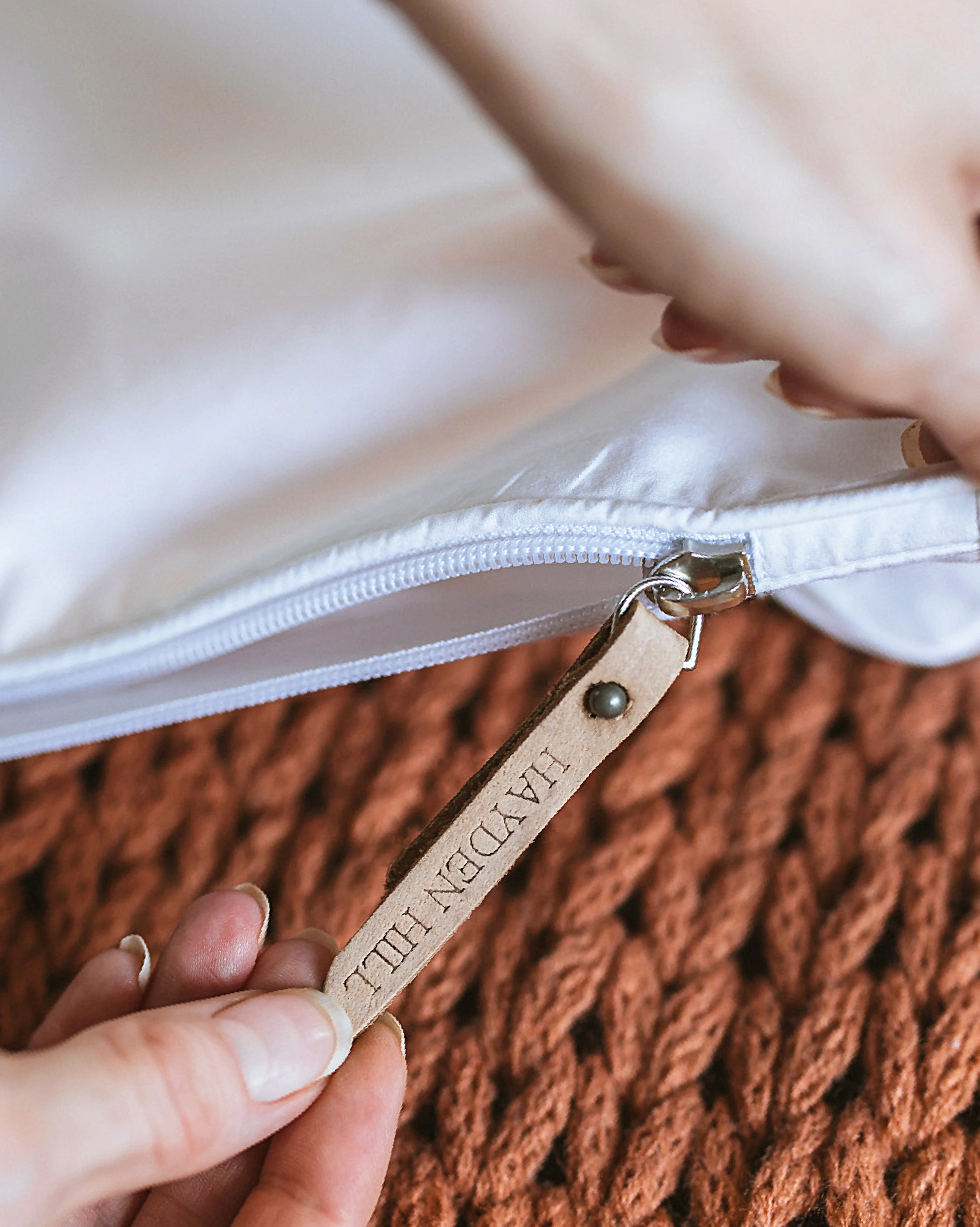 Short Organic Cotton Hanging Bag - Image 3