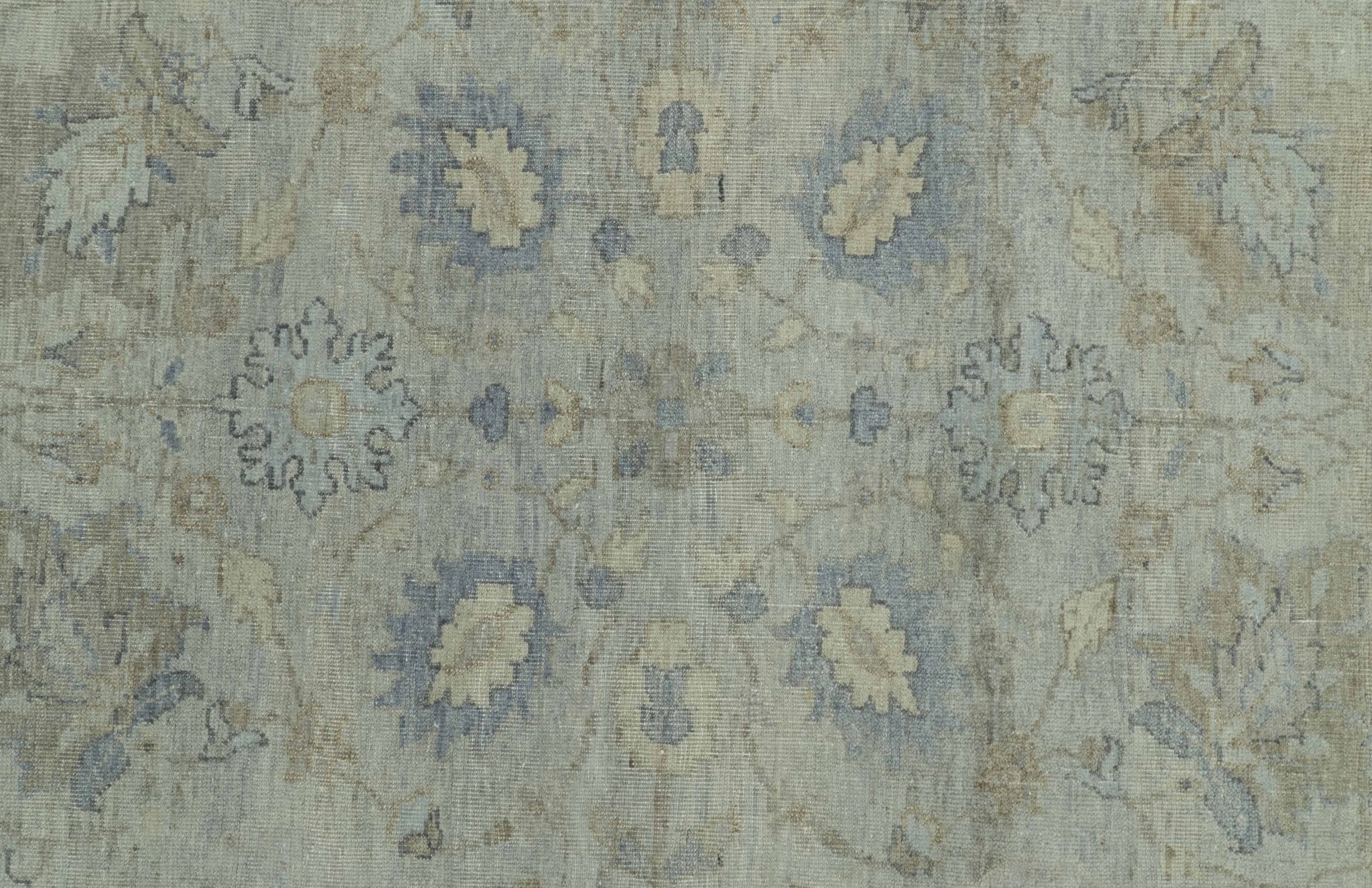 Silver And Beige Traditional Design Hand Knotted 4x5.6 Wool Area Rug - Image 4