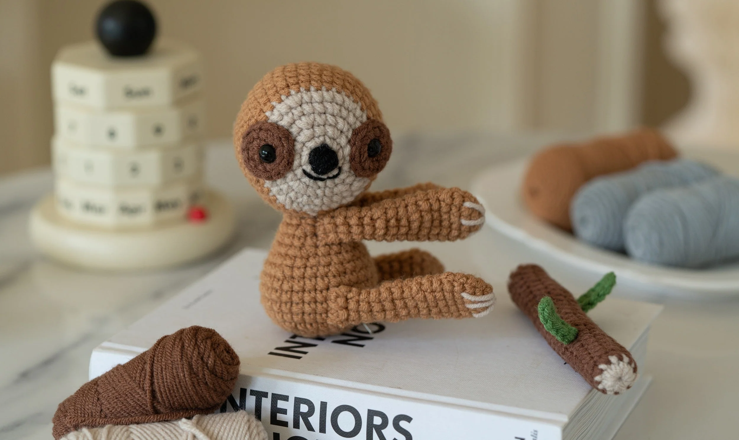 Sloth and Koala Amigurumi DIY Crochet Kit Wizardi F07N8-M207 - Image 2