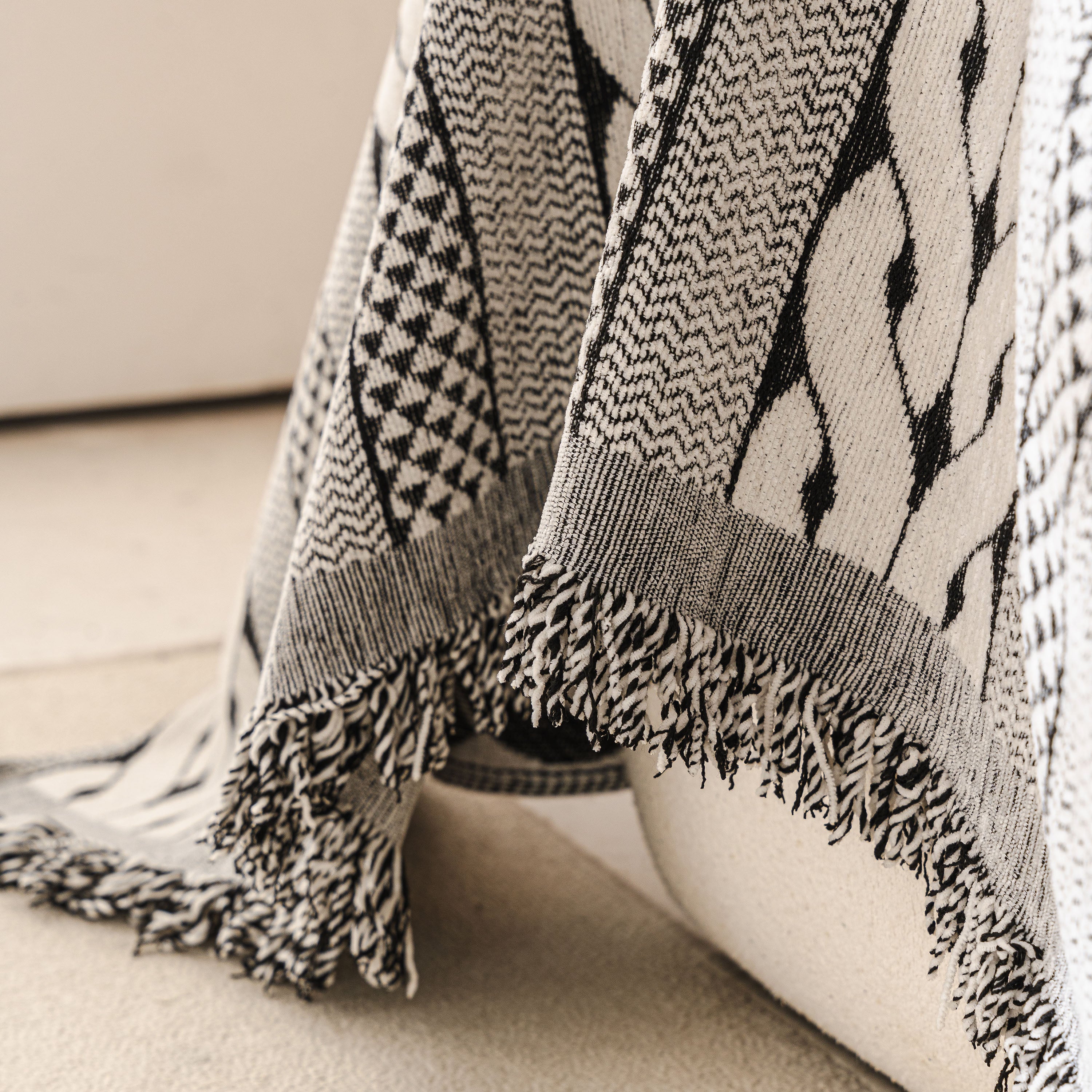 Sofa Cover Blanket Throw with Tassels, Decorative Furniture Protector for Dogs/Pets - Image 100