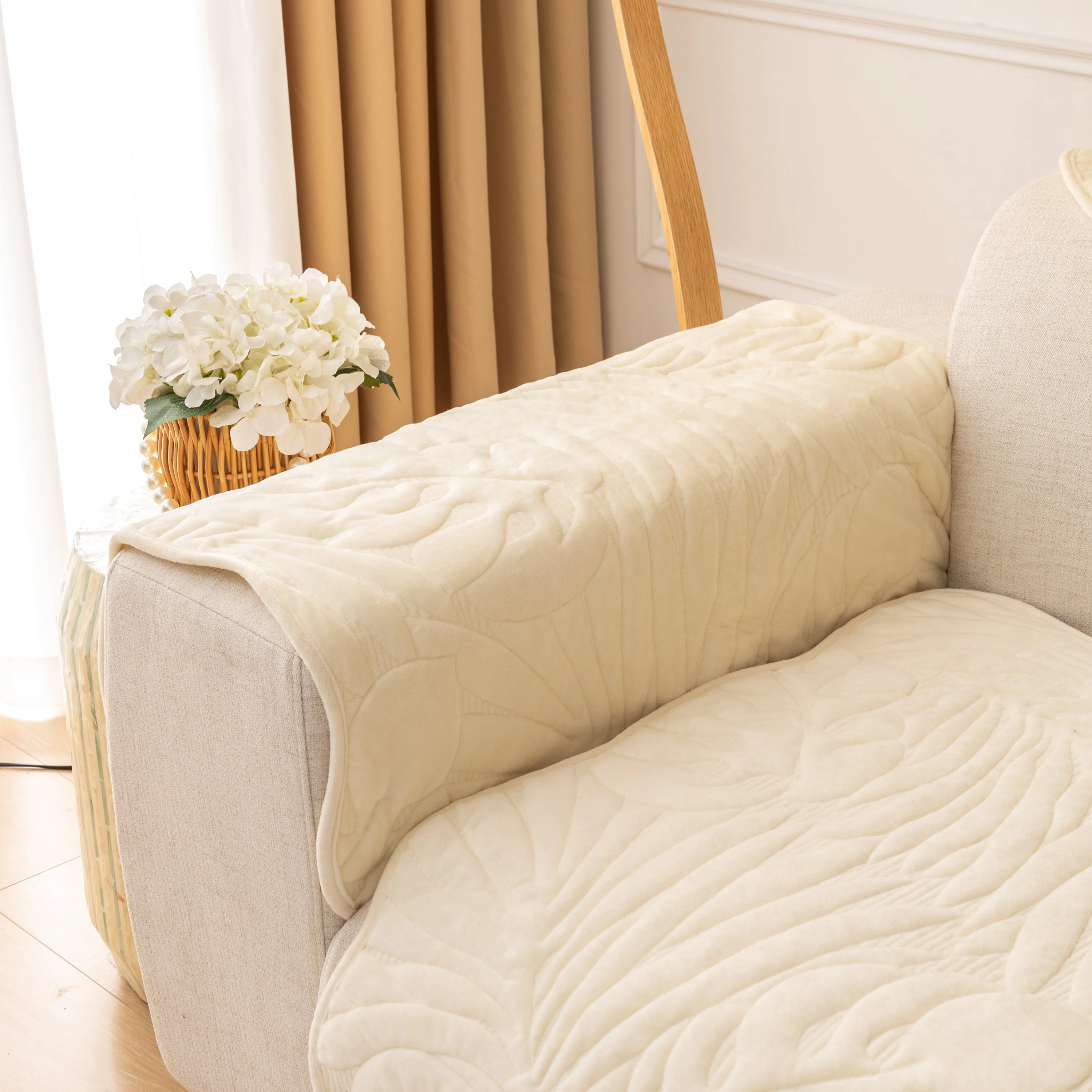 Soft Furry Velvet Plush Non-Slip Sofa Cover Quilted Palm Leaves Sectional Couch Cover for Kids and Pets - Image 11