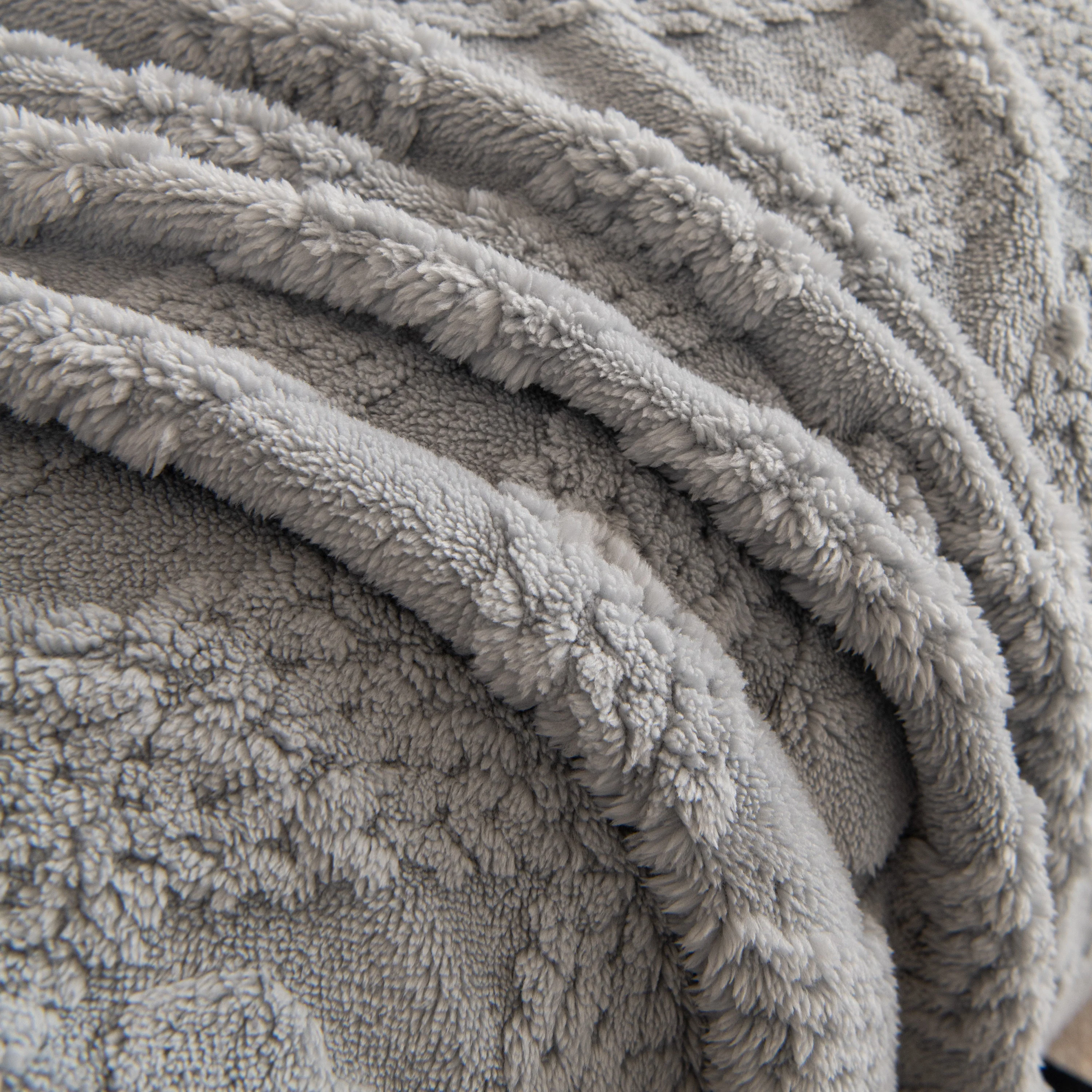 Soft Plush Fleece Throw Blanket for Couch Solid Cute Warm Couch Cover Blanket for Winter - Image 3