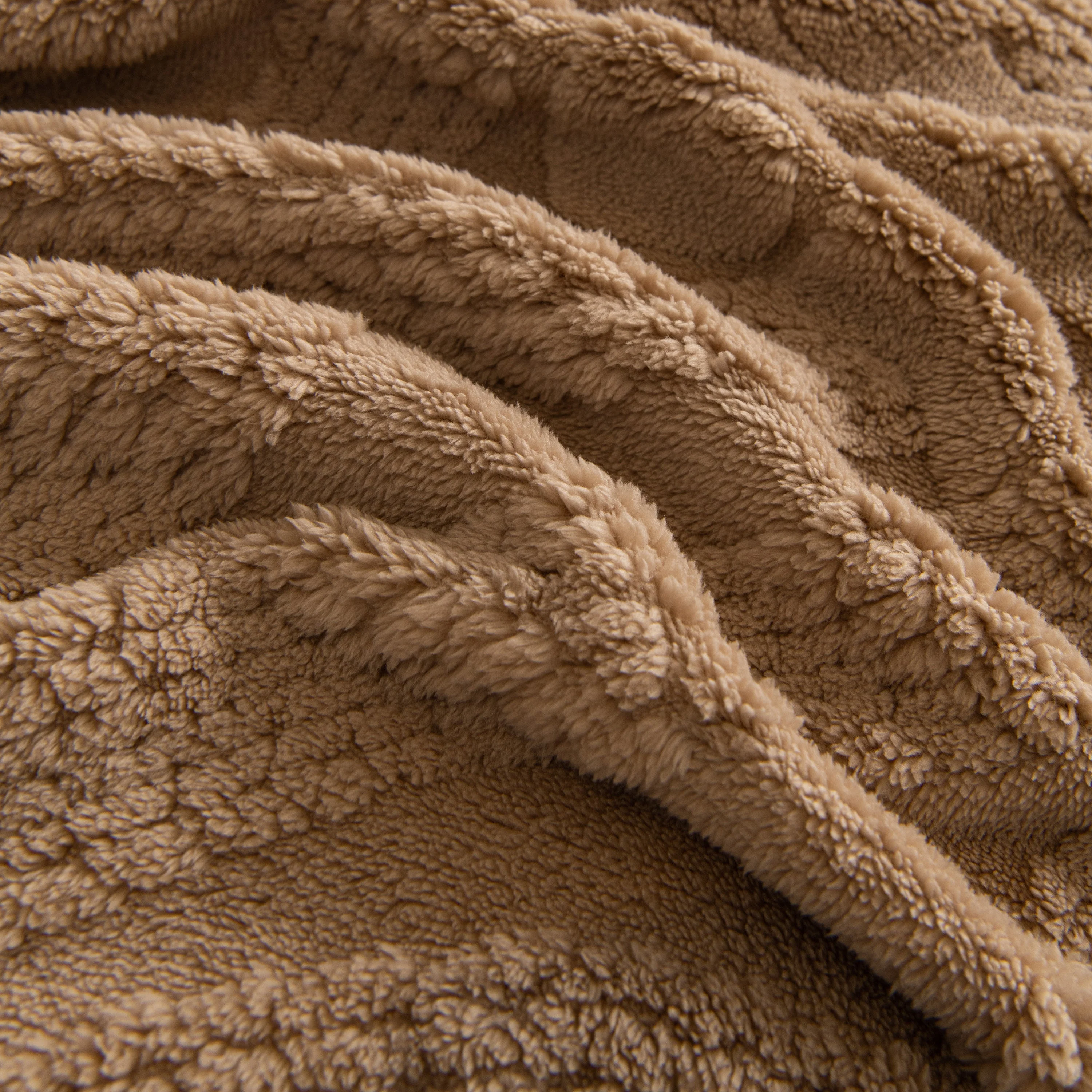 Soft Plush Fleece Throw Blanket for Couch Solid Cute Warm Couch Cover Blanket for Winter - Image 32