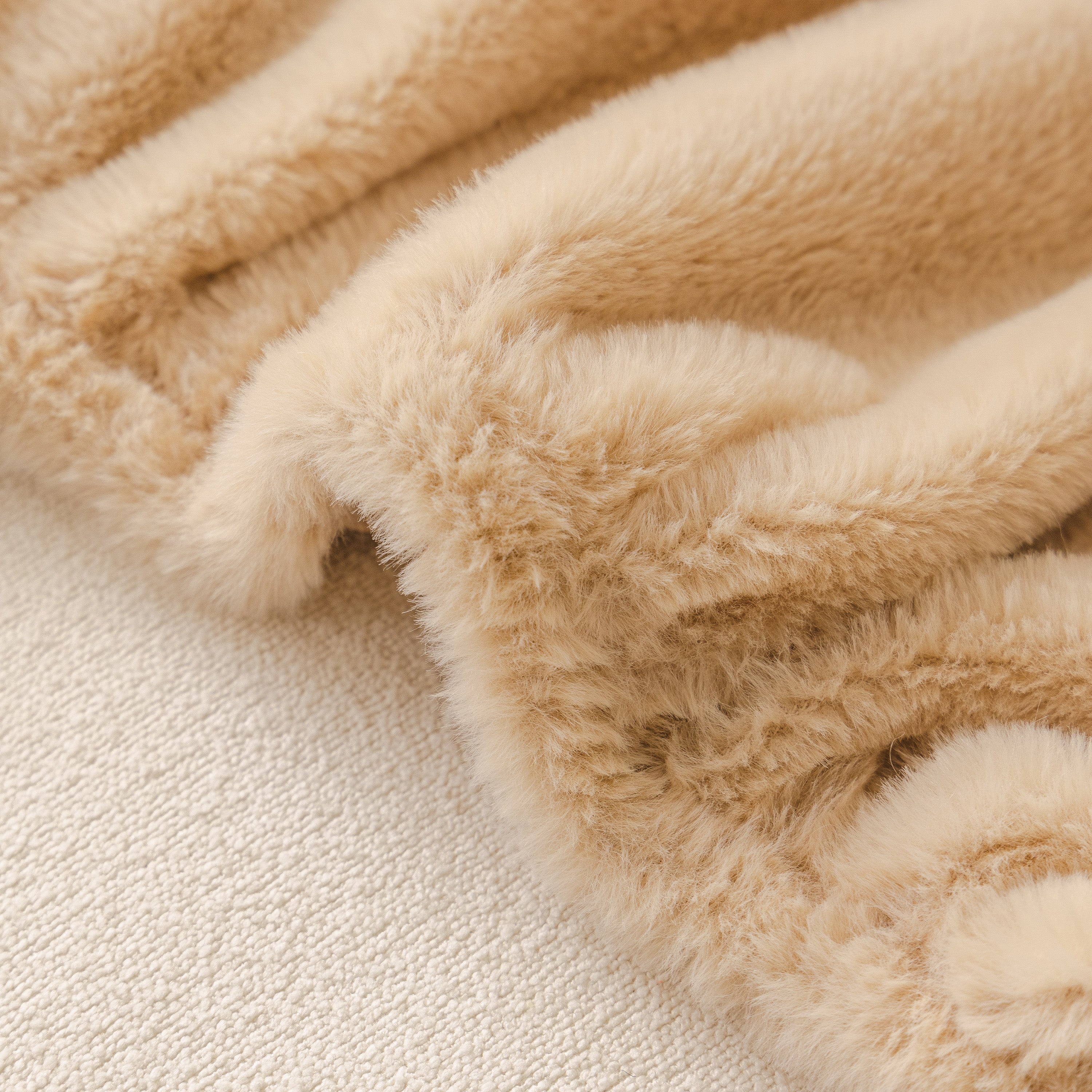 Soft Plush Warm Sofa Cover Stretchable Cozy Velvet Couch Protector for Fall & Winter - Image 112