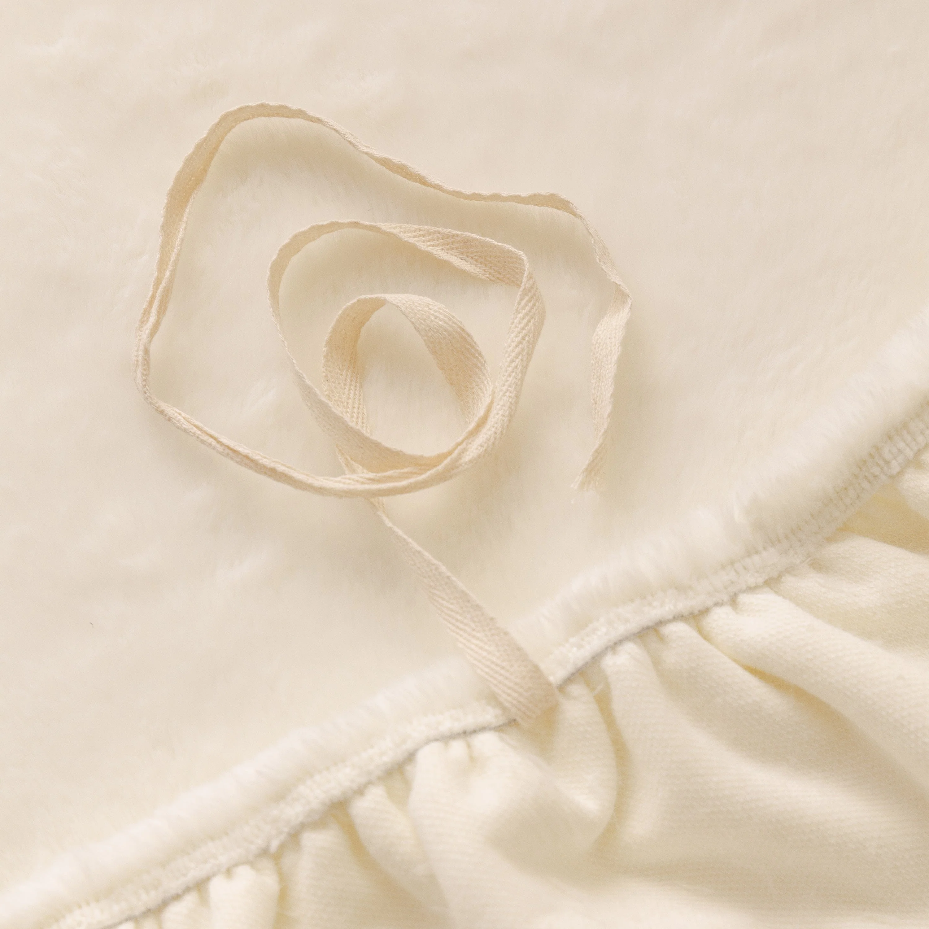 Soft Plush Warm Sofa Cover Stretchable Cozy Velvet Couch Protector for Fall & Winter - Image 37