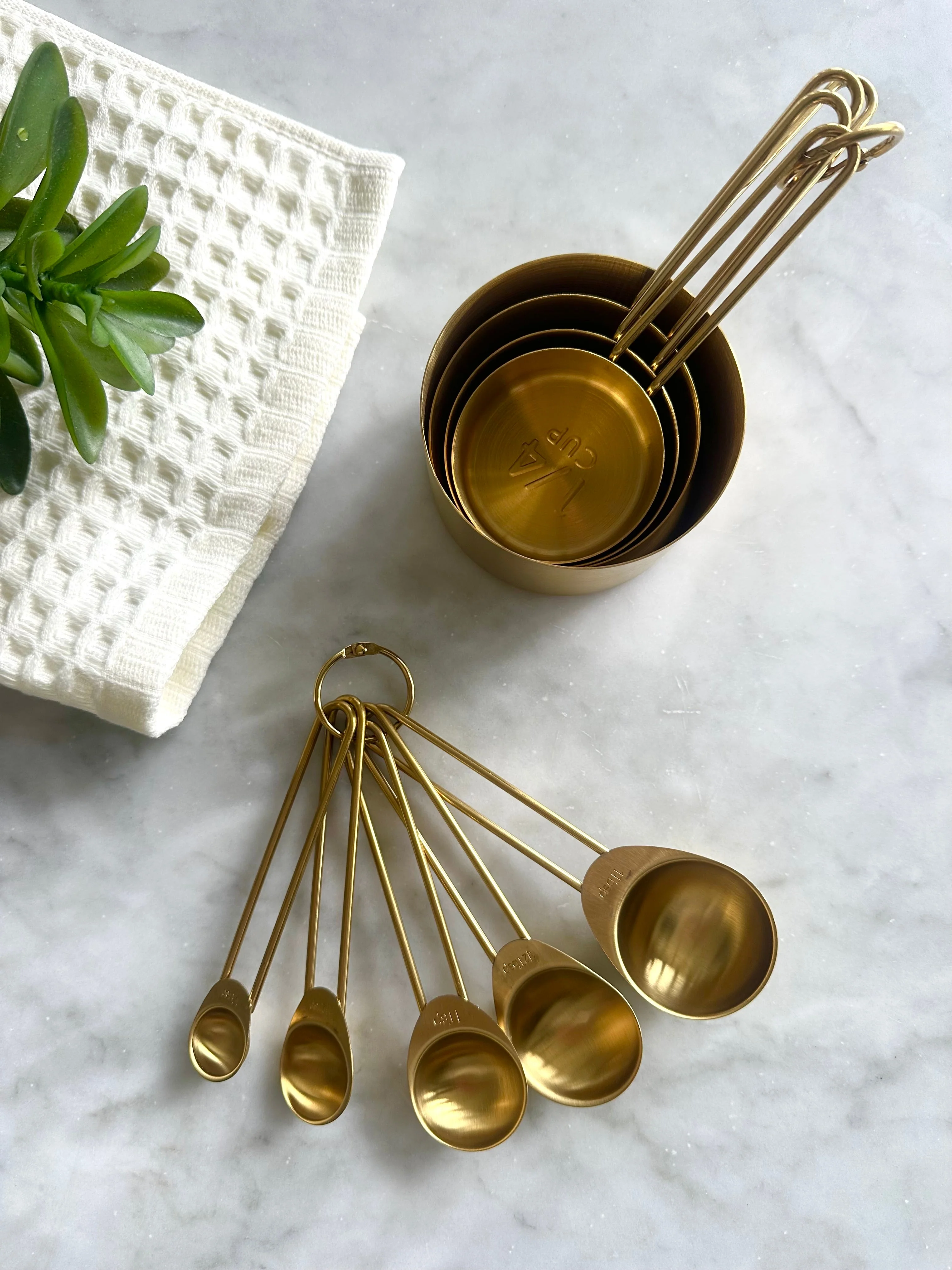 Sorrento Gold Measuring Cups & Spoons Set - Image 5