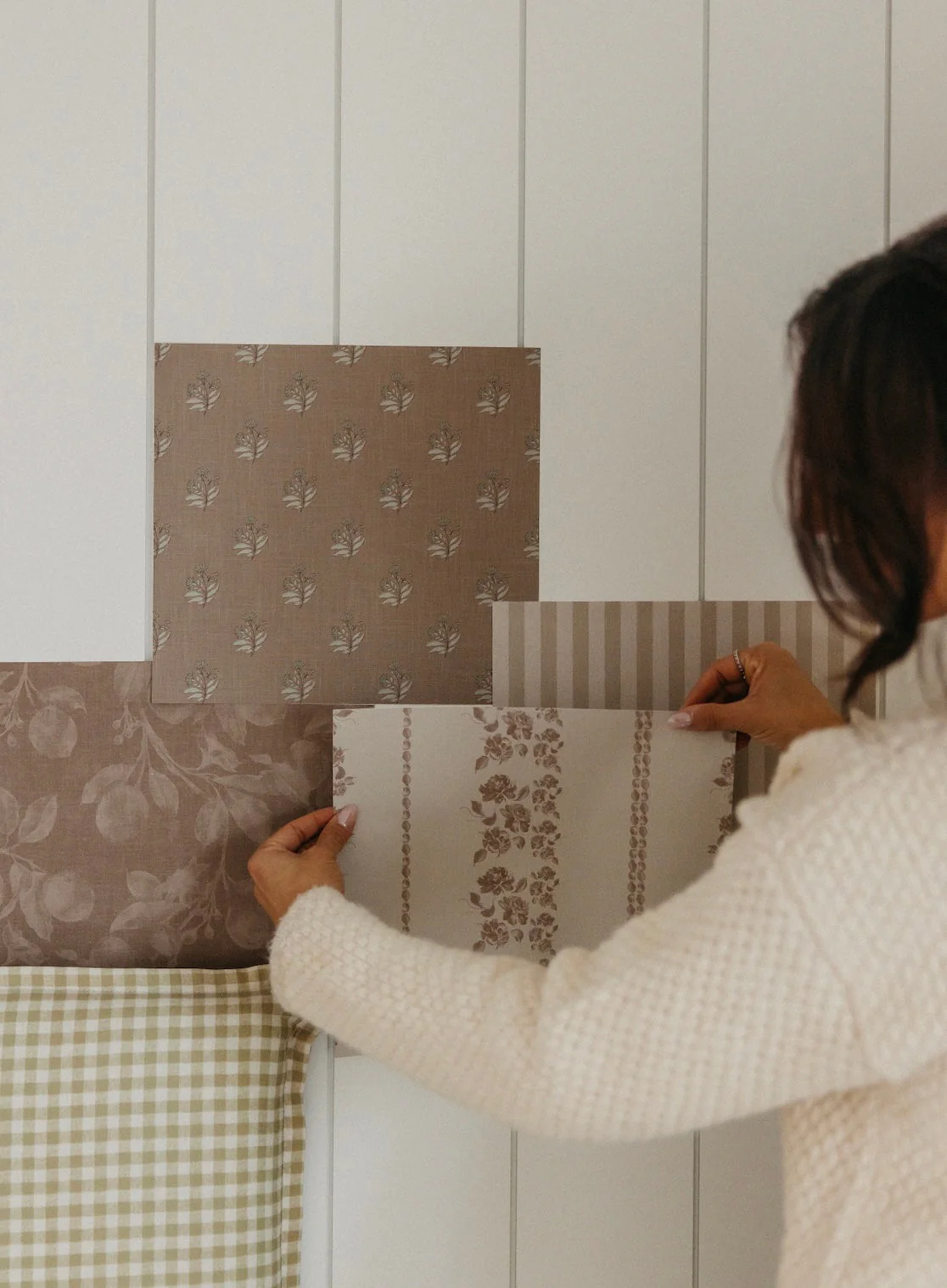 Somerset Fields Wallpaper by Safari Natalia x Taddy Mikelaites - Image 19