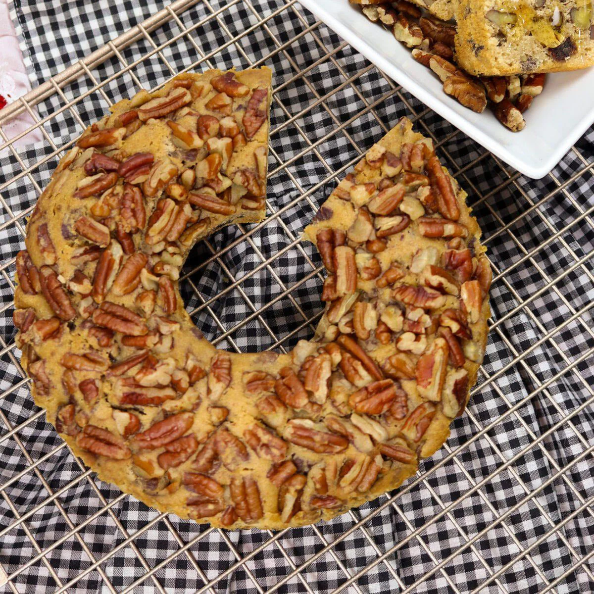 Southern Pecan Cake | Pack of 2 | 24 oz | Beatrice Bakery - Image 6