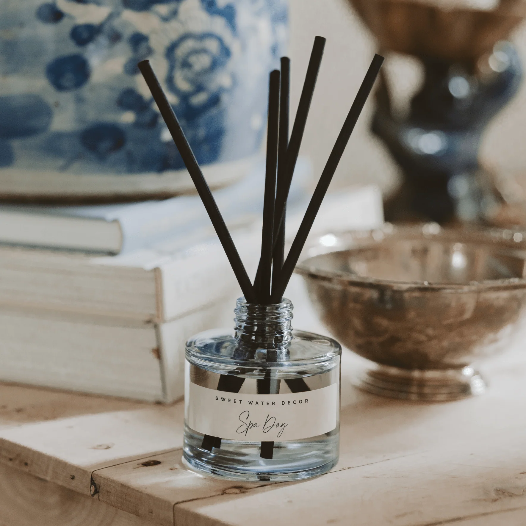 Spa Day Blue Tinted Glass Jar Reed Diffuser - Image 4