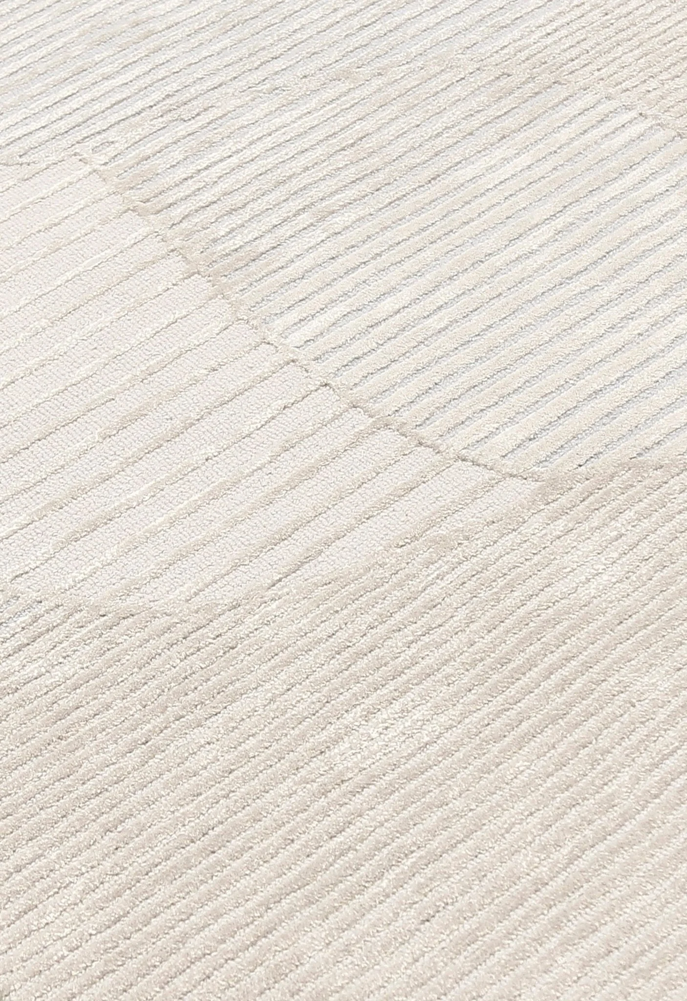 Stone Modern Silver and Beige Ripple Hand Tufted 5x7 Wool Rug - Image 6