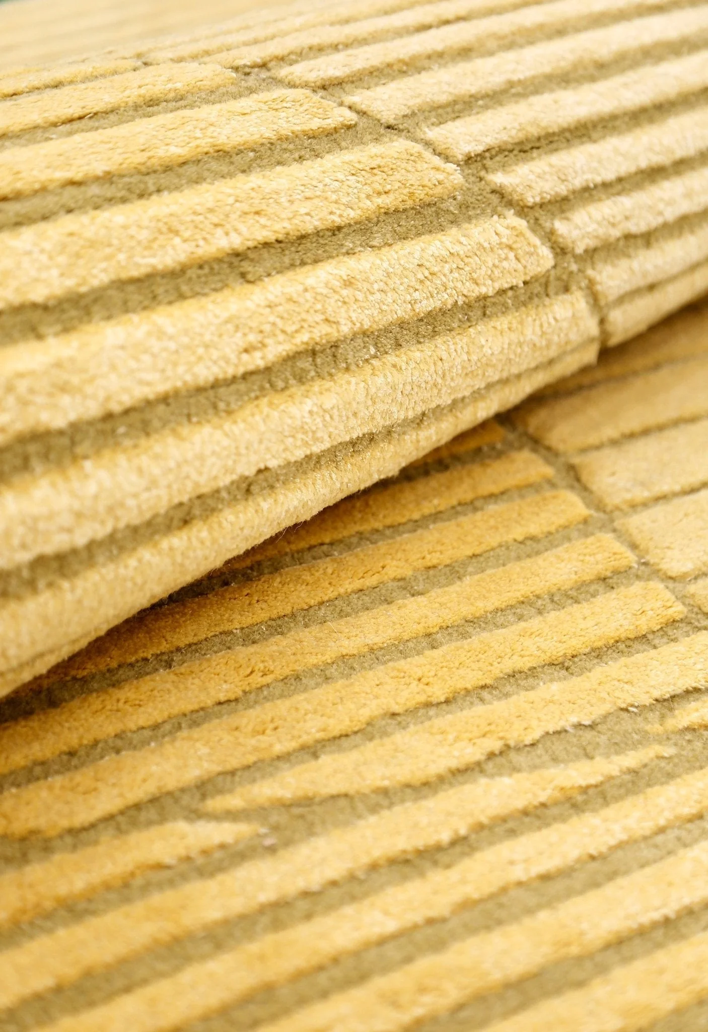 Stone Modern Style Yellow Hand Tufted 5x7 Wool Area Rug - Image 7