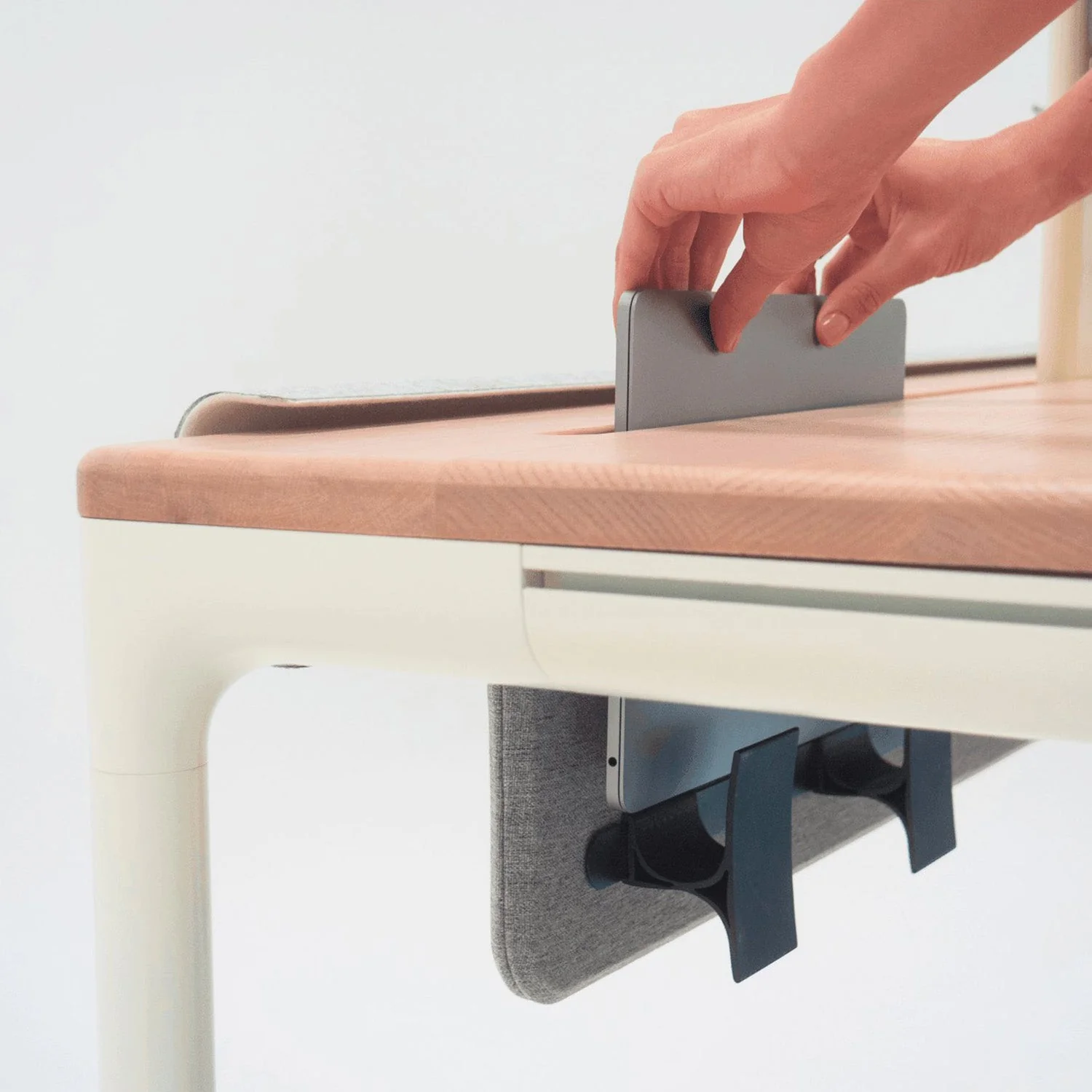Syncline - Laptop Holder - Image 2