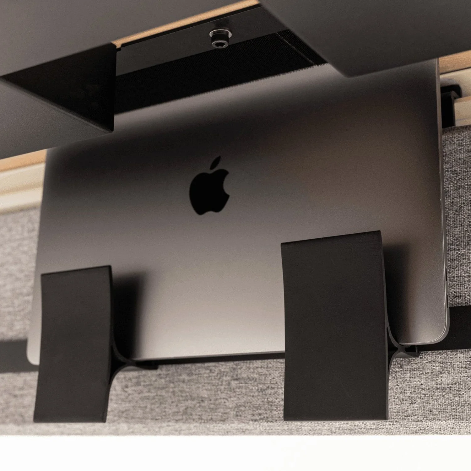 Syncline - Laptop Holder - Image 3
