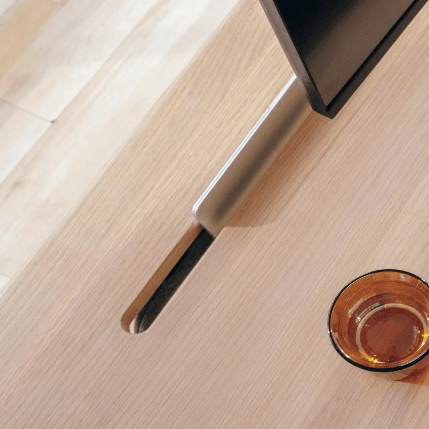 Syncline - Laptop Holder - Image 4